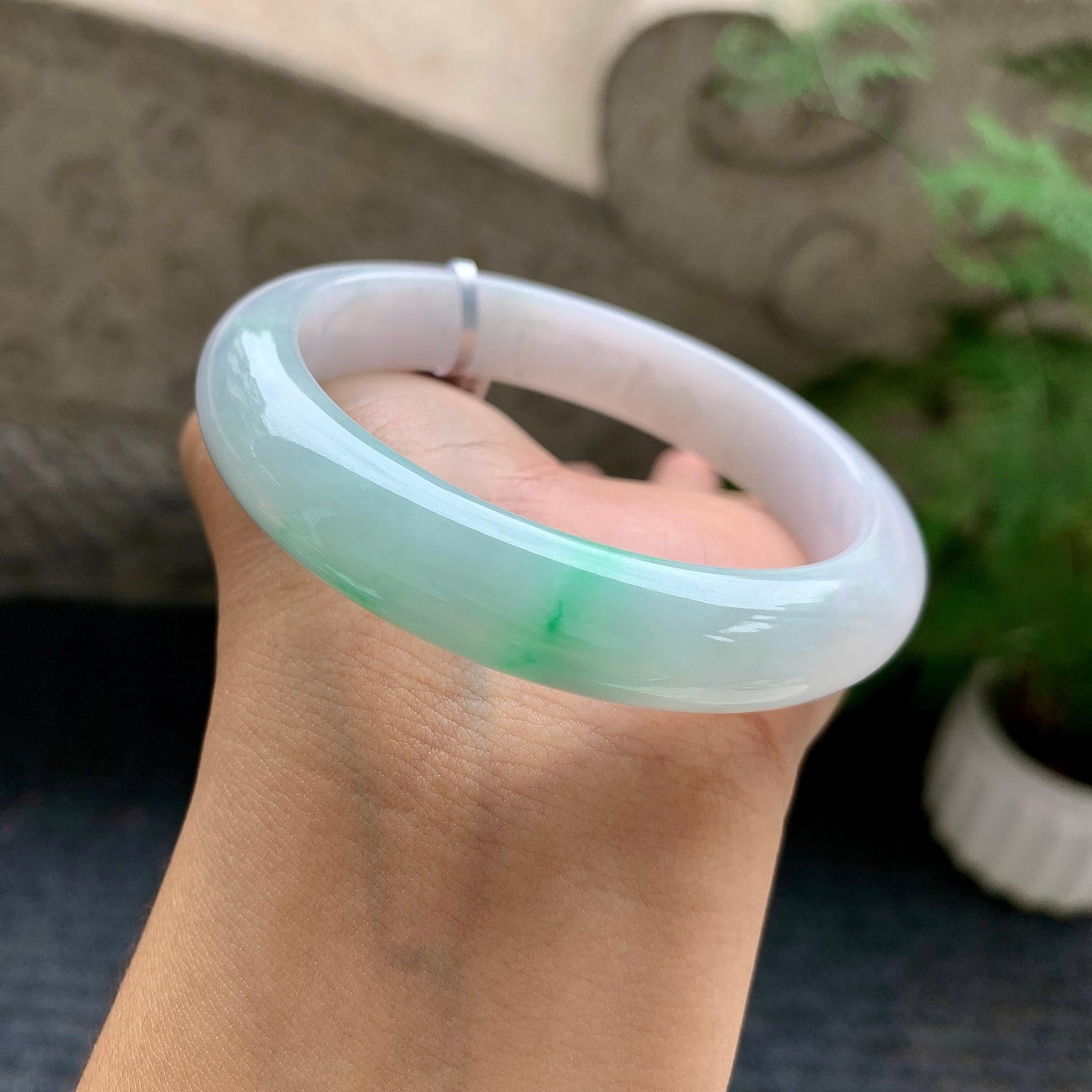 细糯种飘绿平安镯（57mm）（yc196524）