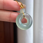 Khóa cài vàng 18k Băng chủng tình đá Bình An Khắc Ngọc phỉ thúy thiên nhiên Miến Điện loại A