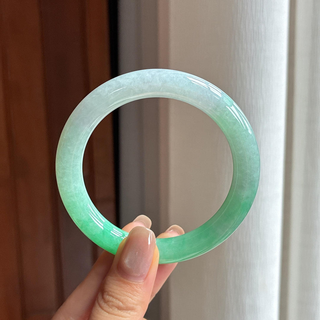 糯冰果绿翡翠圆条手镯 54圈（yc434866）