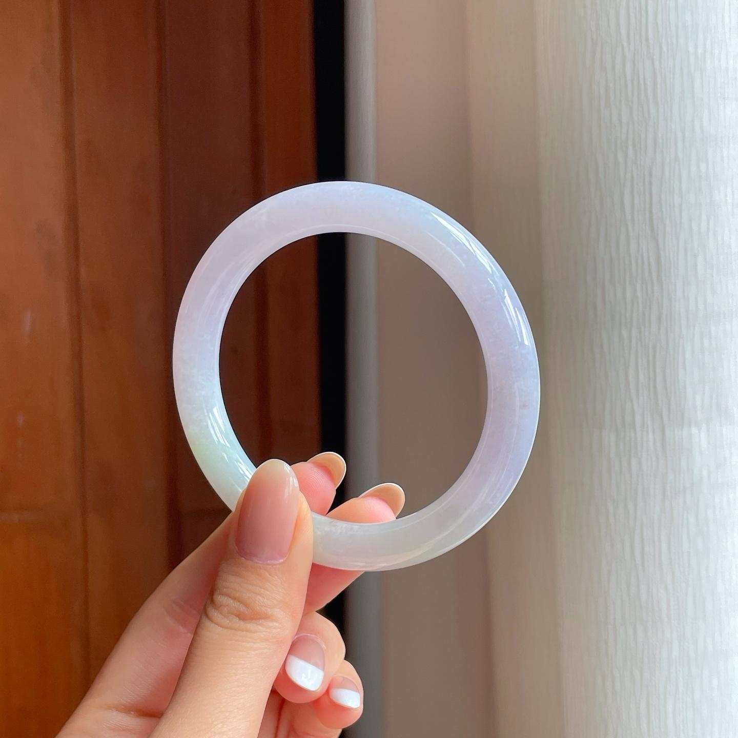 糯冰春带彩翡翠圆条手镯（56.2mm)（yc374043）