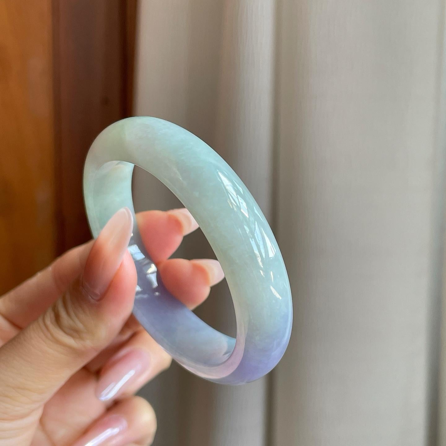 糯冰带紫罗兰翡翠贵妃镯（57.5mm）（yc279411）
