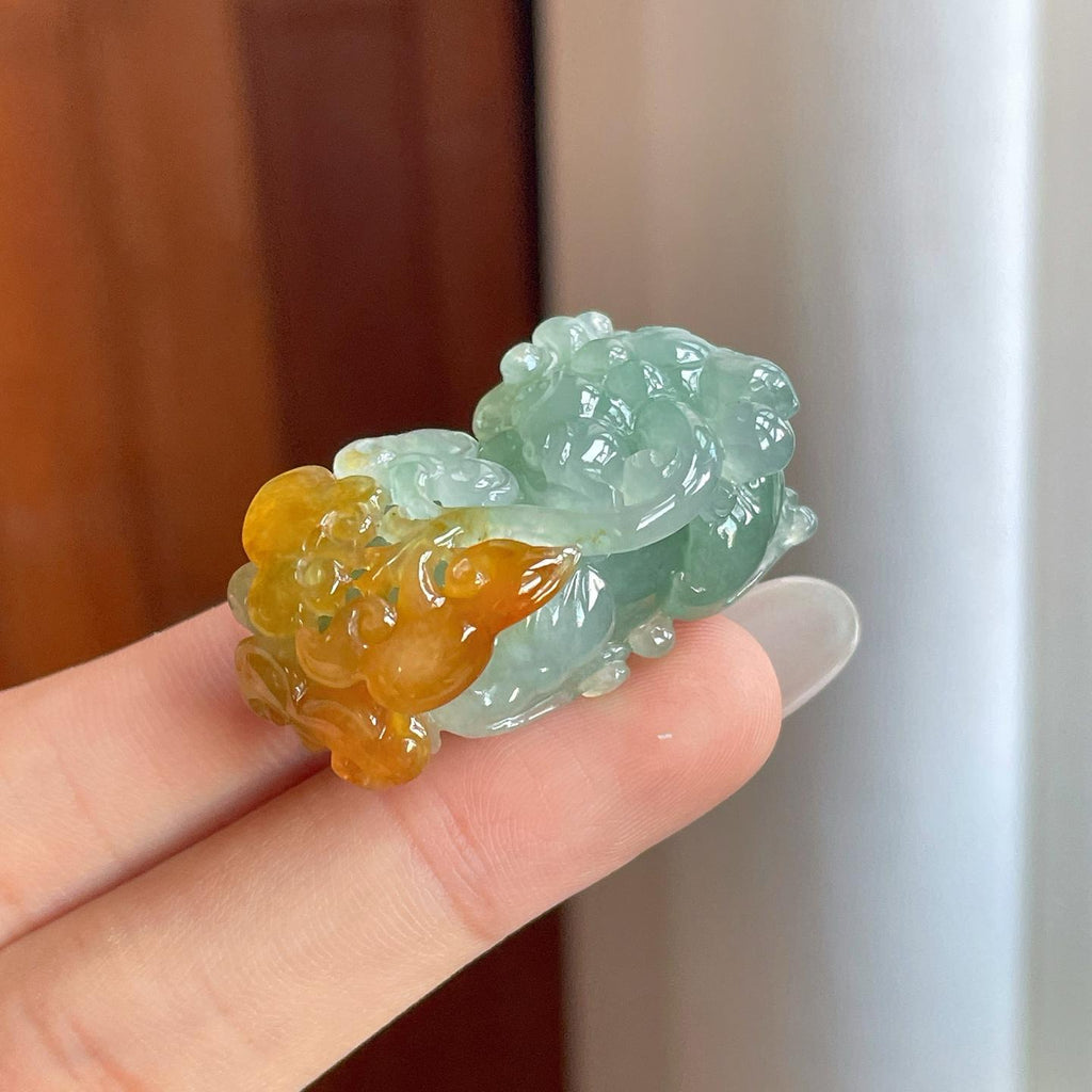 糯冰晴底带黄翡翡翠貔貅（yc269023）