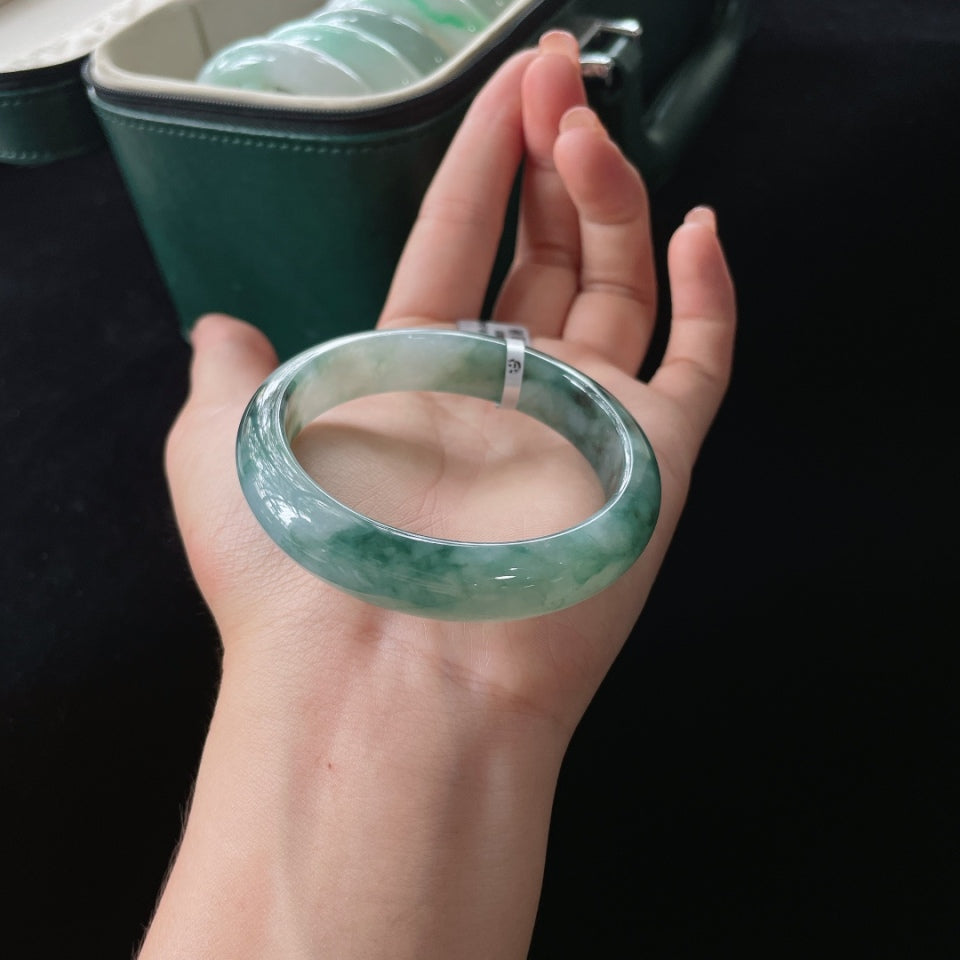 细糯冰飘蓝花正圈翡翠手镯（54mm）（yc019905）