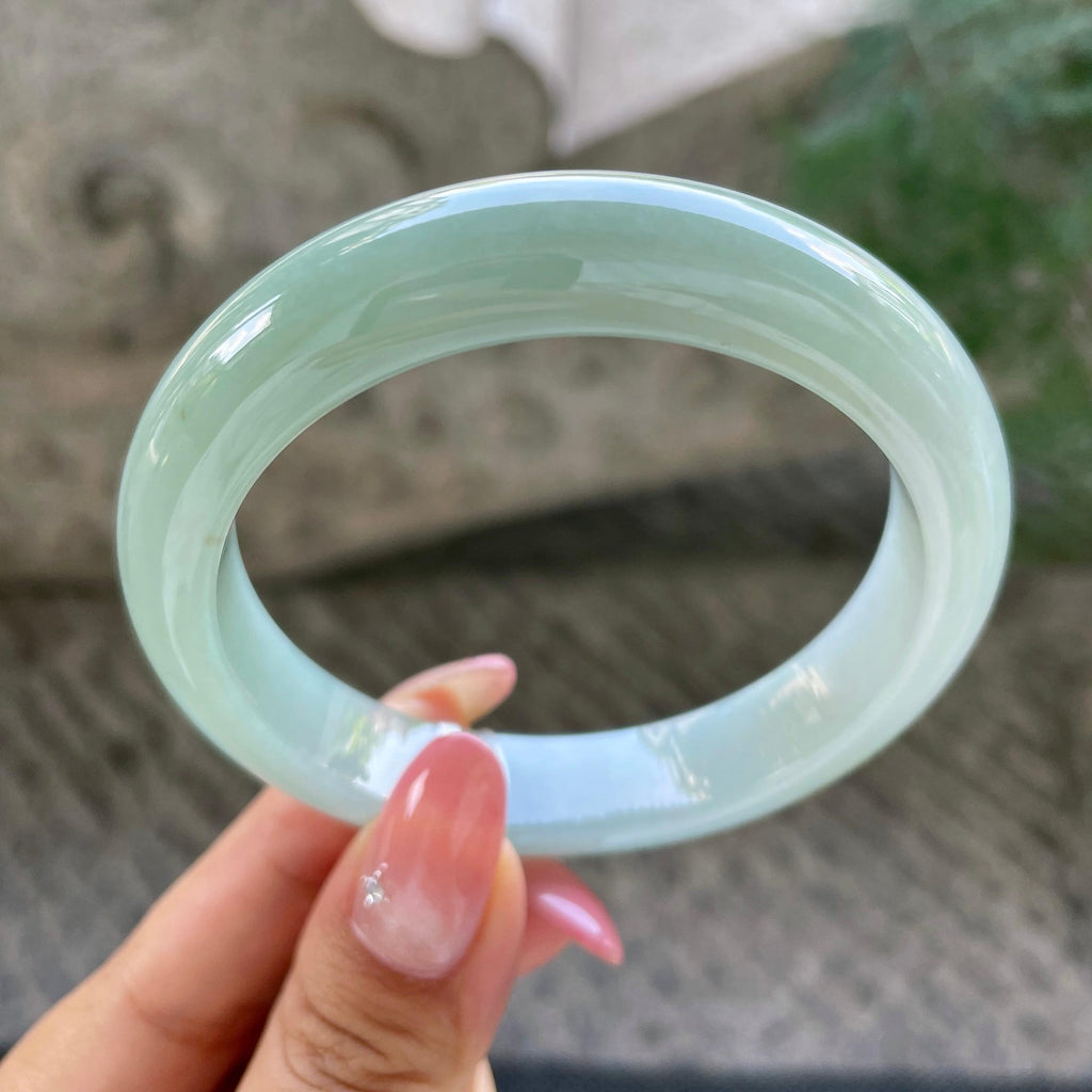 大圈口        细糯种晴底飘黄翡正圈平安镯58.2圈       天然缅甸A货翡翠（yc431606）