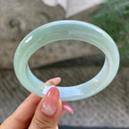 大圈口        细糯种晴底飘黄翡正圈平安镯58.2圈       天然缅甸A货翡翠（yc431606）