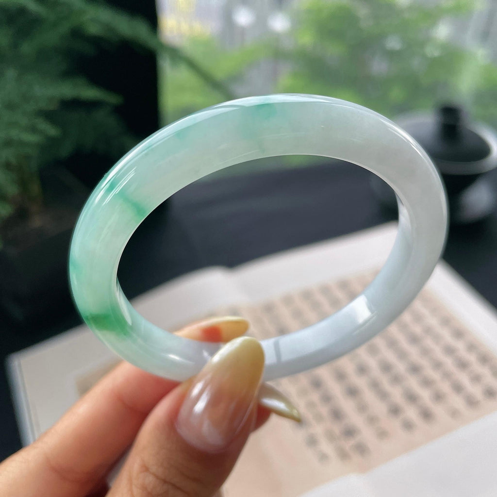 小圈口 细糯种飘绿正圈平安镯53.1圈 天然缅甸A货翡翠（yc473052）