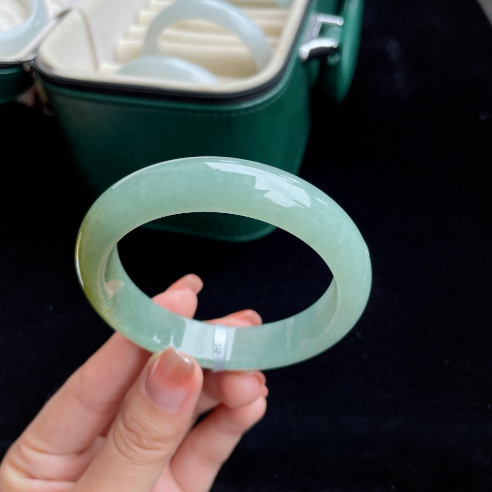 糯冰晴底飘黄正圈翡翠手镯（56.7mm）（yc017163）