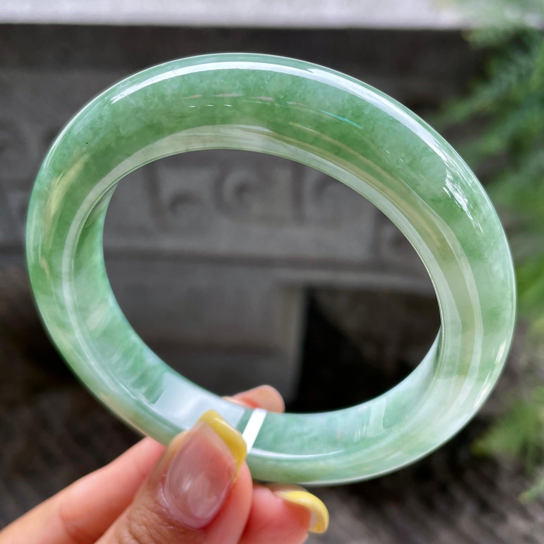 细糯种飘花正圈平安镯56.7圈      天然缅甸A货翡翠（yc383125）