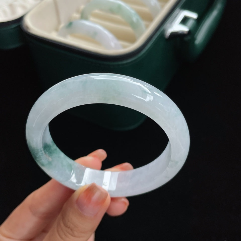 糯冰正圈飘花翡翠手镯（56mm）（yc016631）
