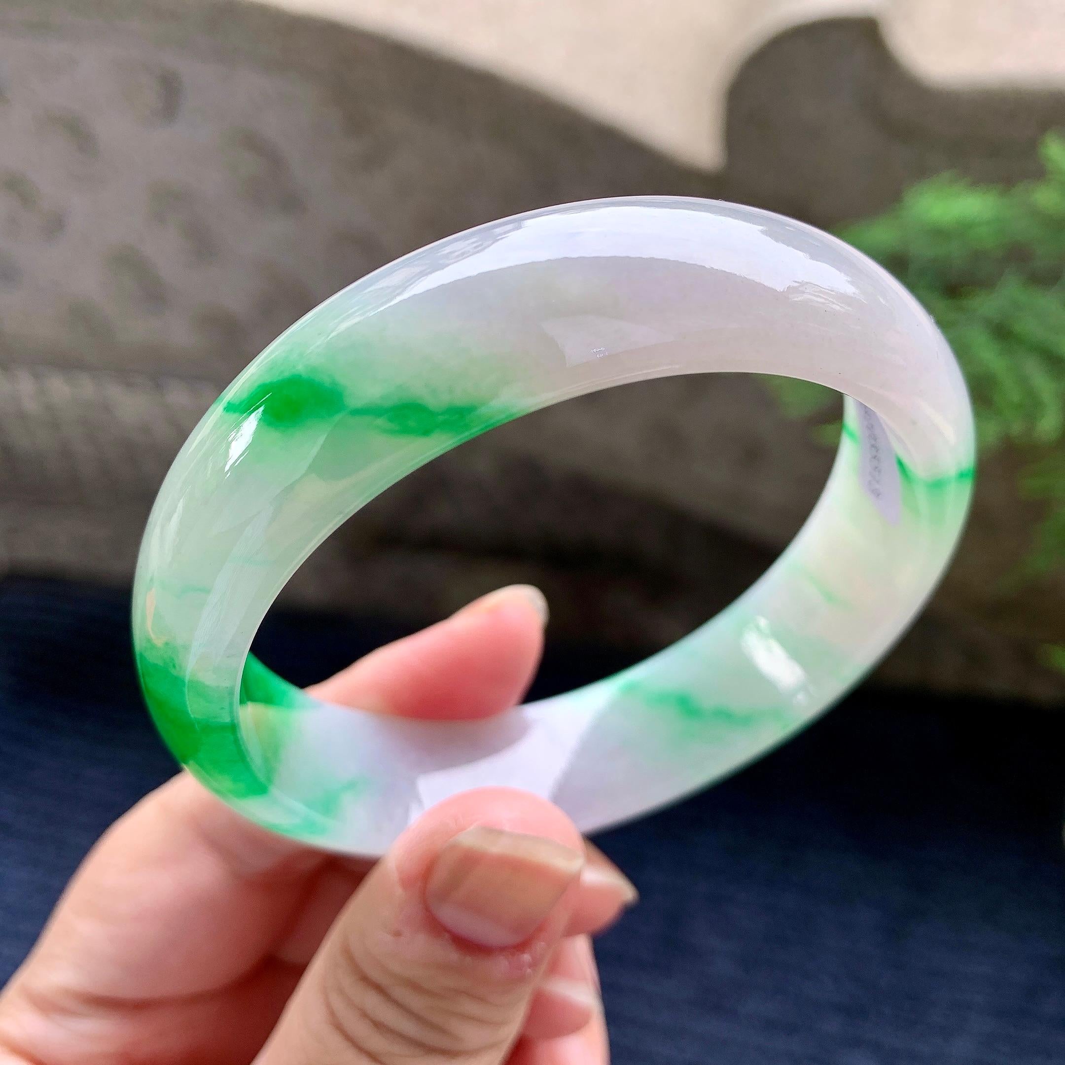 糯冰种飘阳绿宽版轮胎手镯（60.3mm）（yc254106）
