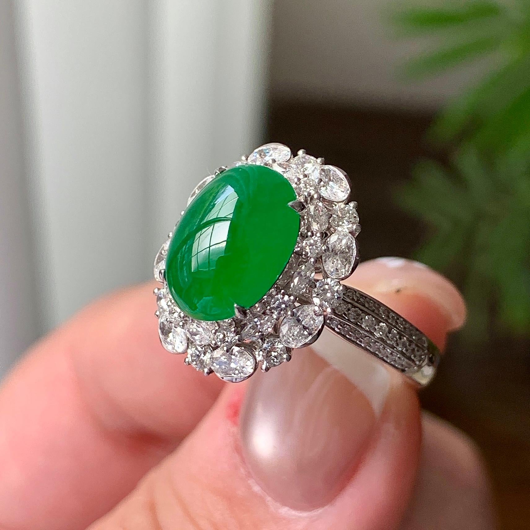 18K金钻镶糯冰种满绿蛋面戒指 天然缅甸A货翡翠（yc361133）