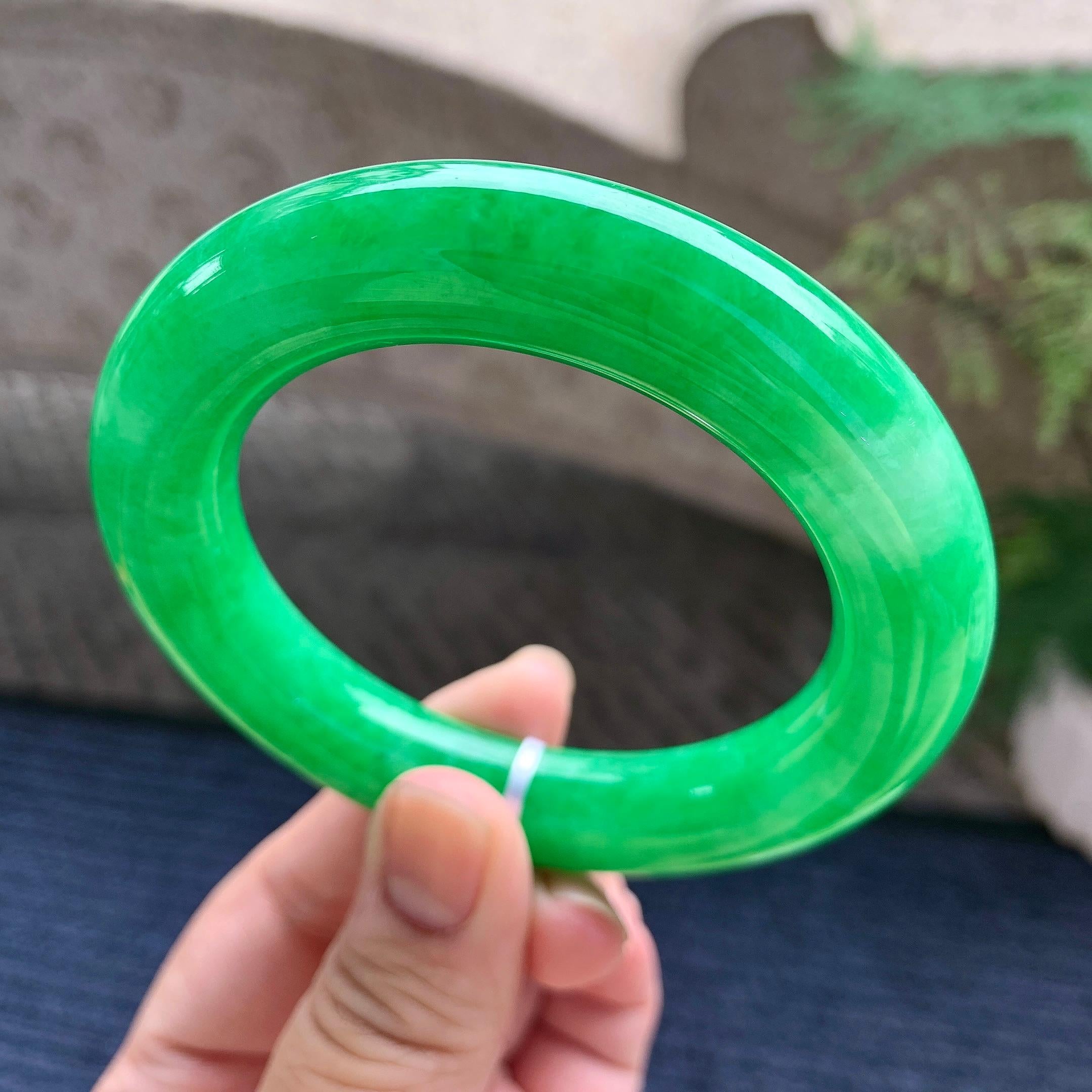 细糯种满绿圆条手镯（55.6mm）（yc233905）
