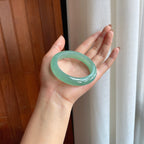 冰种湖水绿翡翠平安镯（55.6mm）（yc365716）