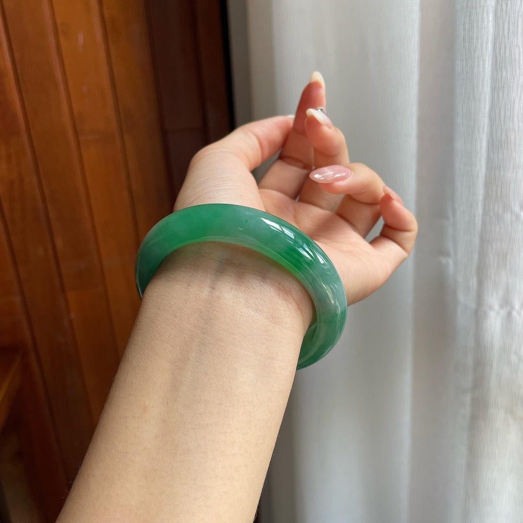 糯冰种满绿翡翠平安镯（56mm）