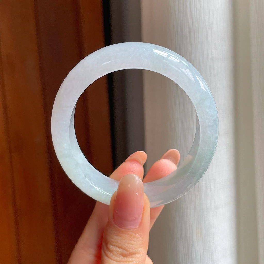 糯冰淡底色翡翠贵妃镯（53.7mm）（yc358327）