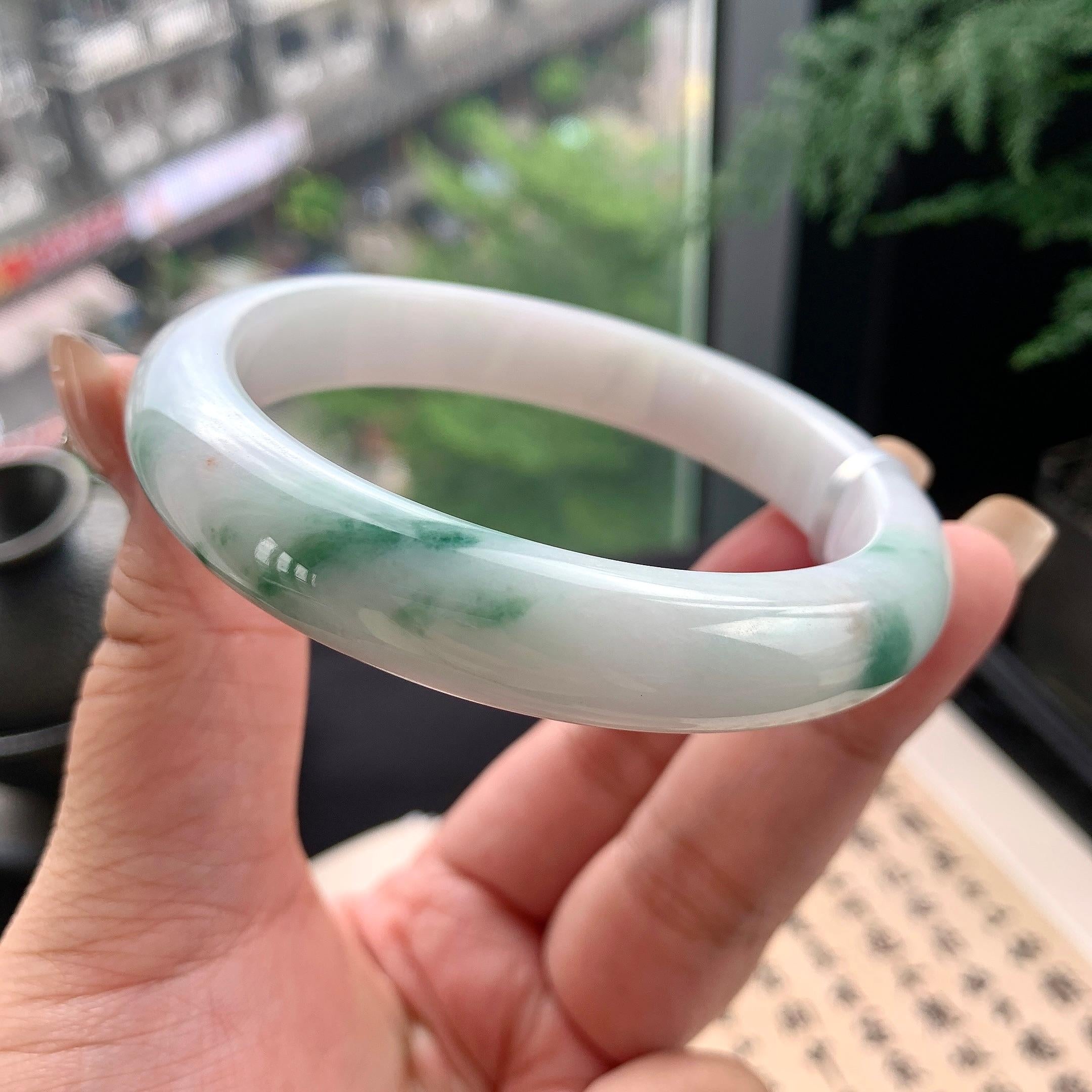 大圈口 细糯种飘绿花正圈平安镯 61.3圈口 天然缅甸A货翡翠（yc477605）