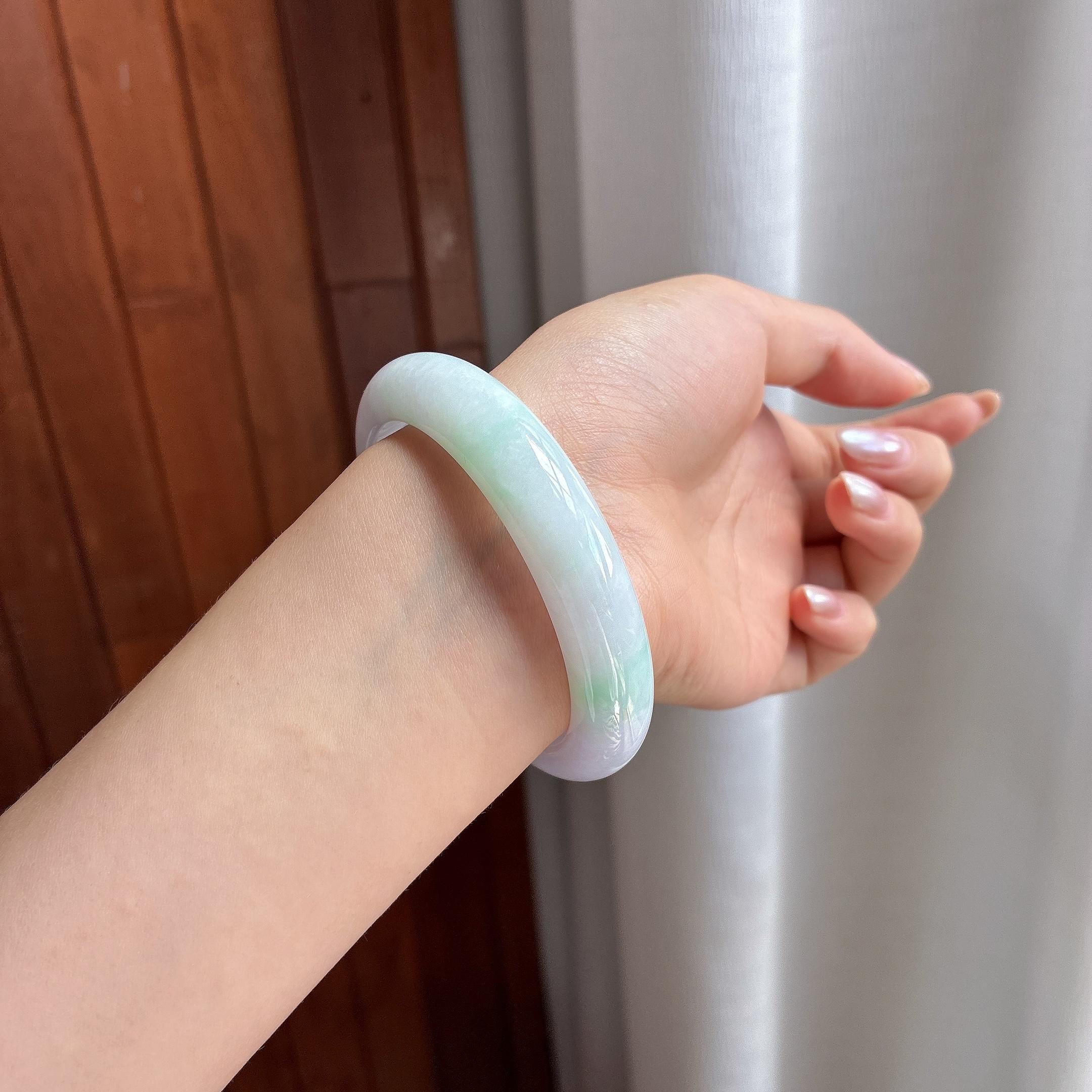 细糯冰春带彩正圈平安镯57圈天然缅甸A货翡翠（yc697729）