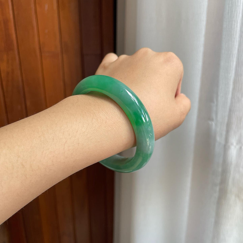 糯冰种满绿翡翠平安镯（56mm）