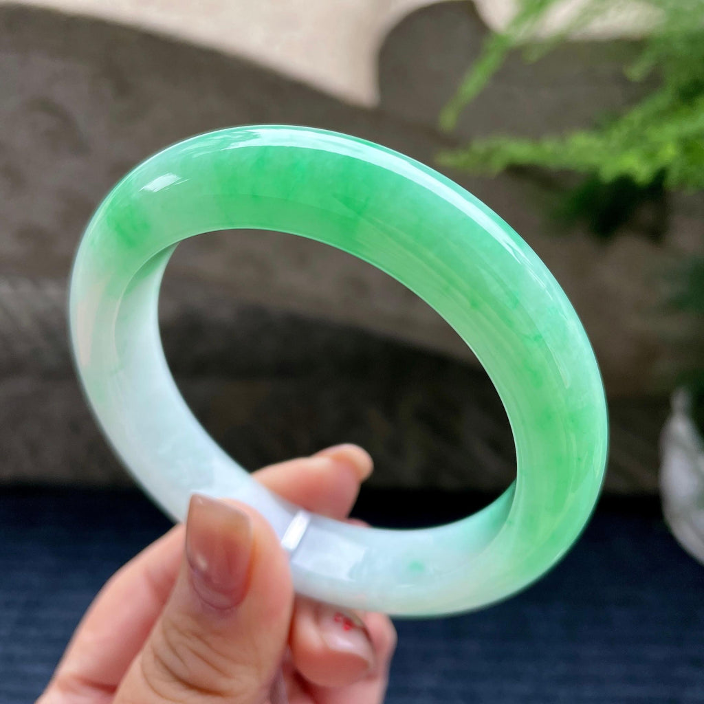 大圈口  糯冰种翠绿色正圈平安镯58.6圈口   天然缅甸A货翡翠（yc350667）