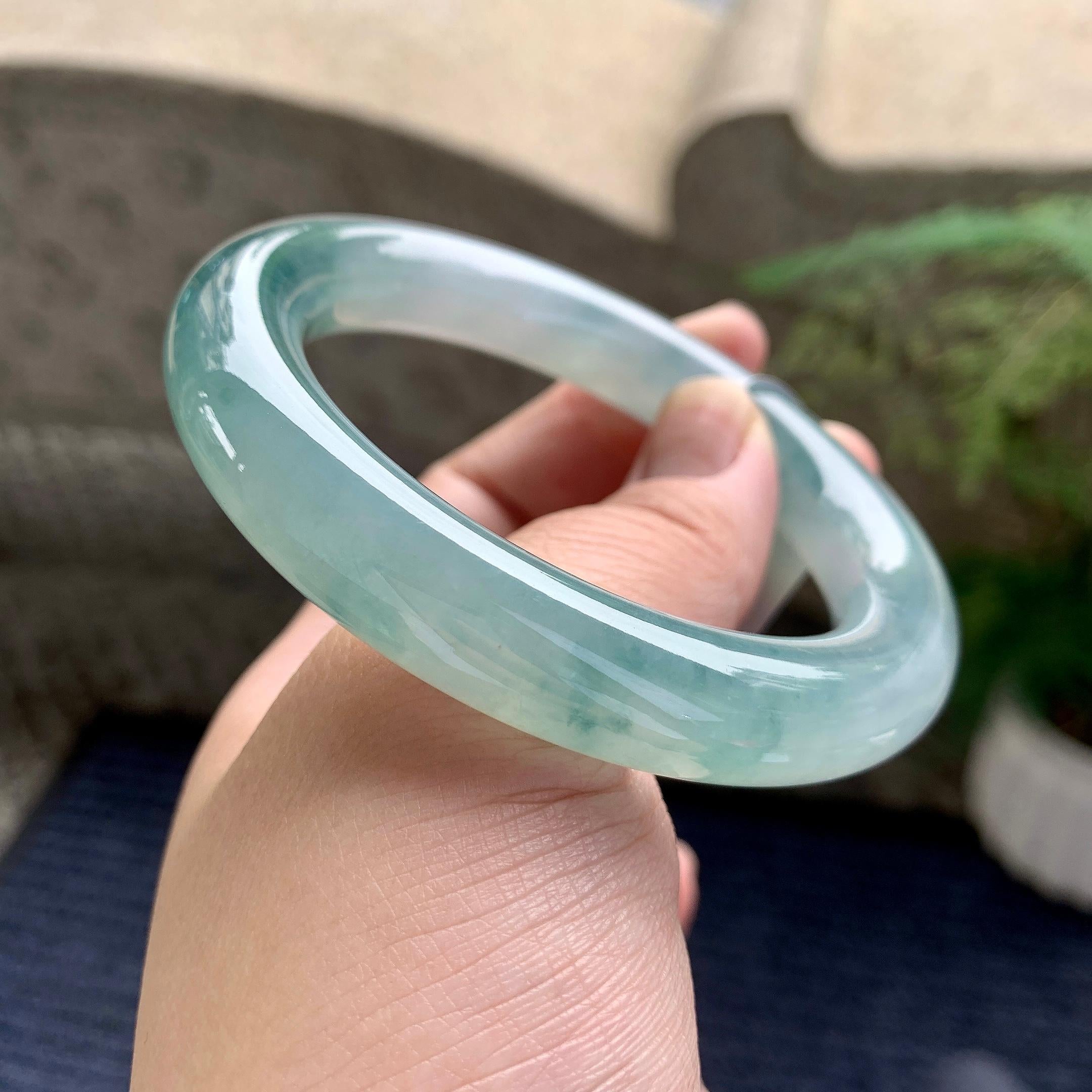 糯冰种飘花圆条手镯（56.3mm）（yc228503）