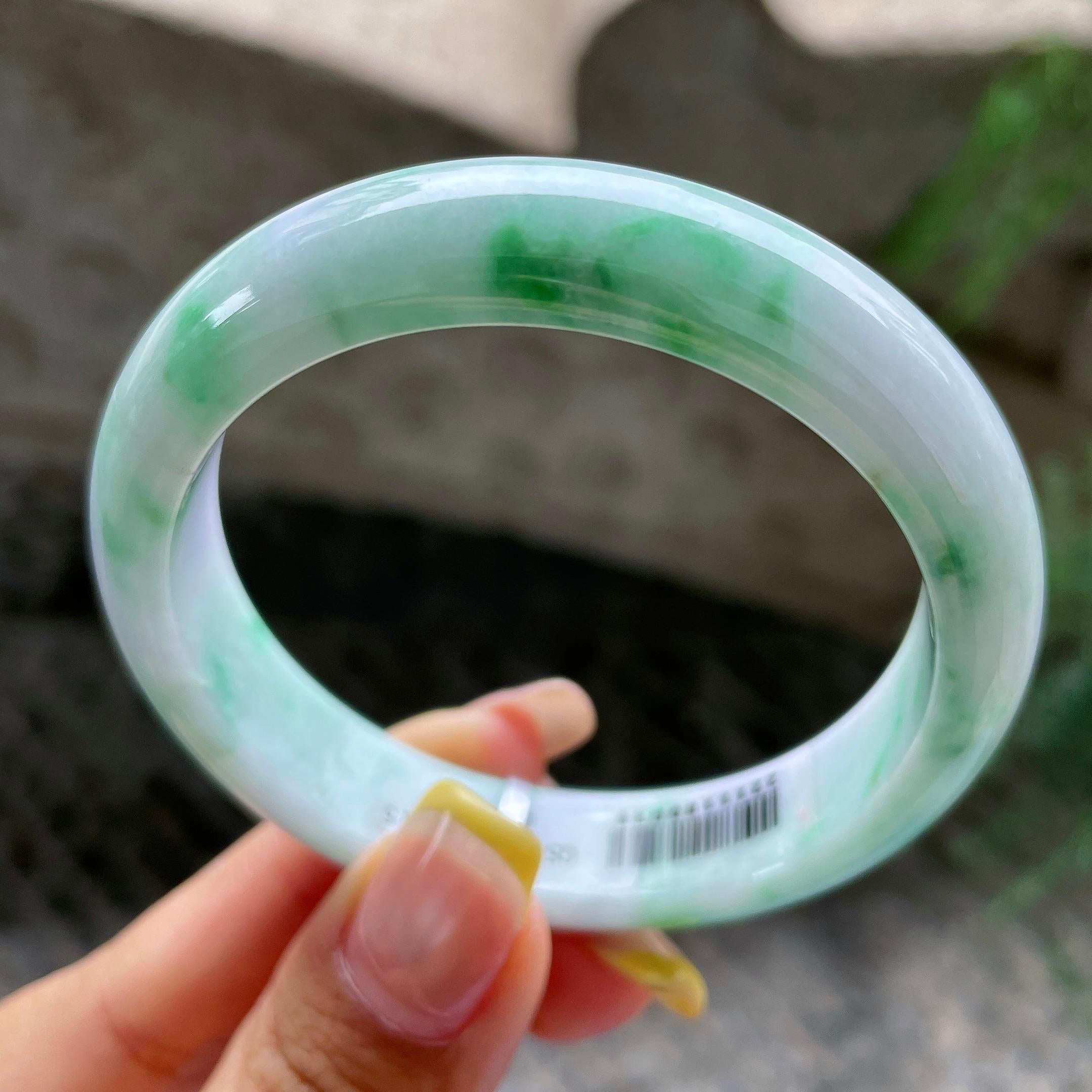 小圈口          细糯种飘绿正圈平安镯53圈          天然缅甸A货翡翠（yc392748）