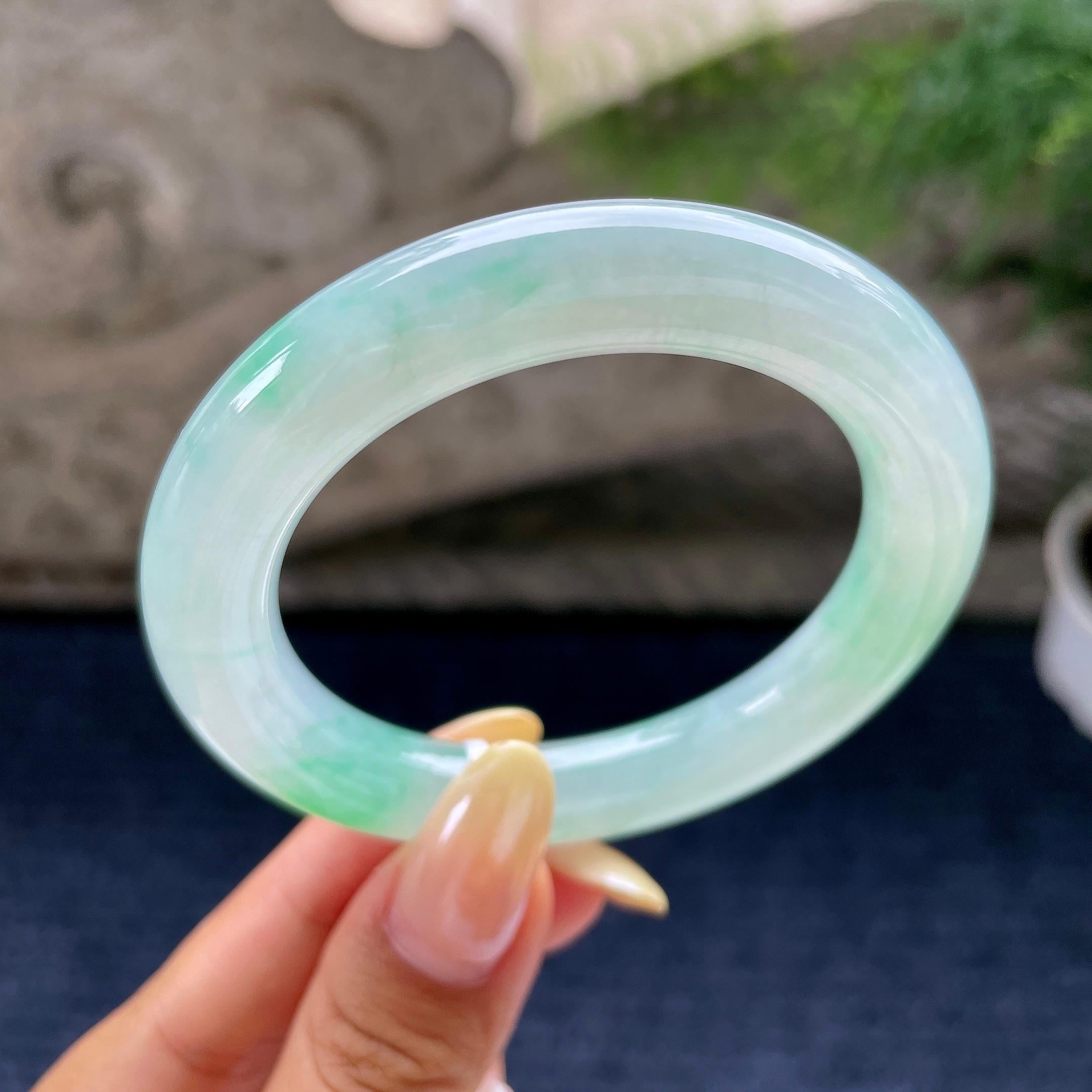 小圈口 糯冰种飘绿花圆条手镯53.4圈 天然缅甸A货翡翠（yc489319）