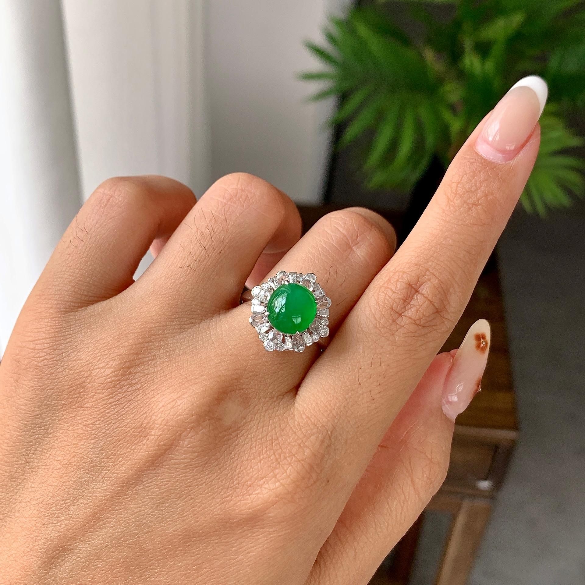 18k金钻镶糯冰种满绿蛋面戒指（yc255589）