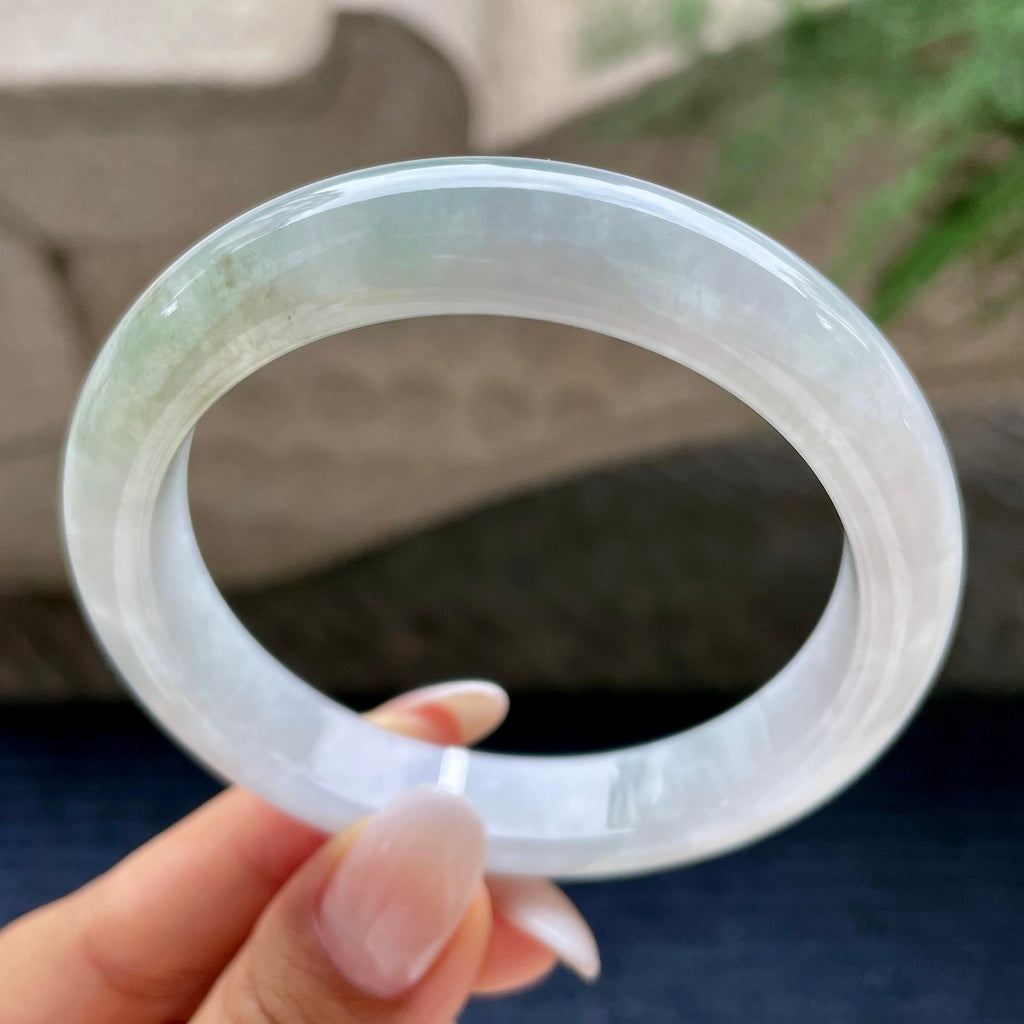 细糯种带底色正圈平安镯     57.7圈      天然缅甸A货翡翠（yc410279）