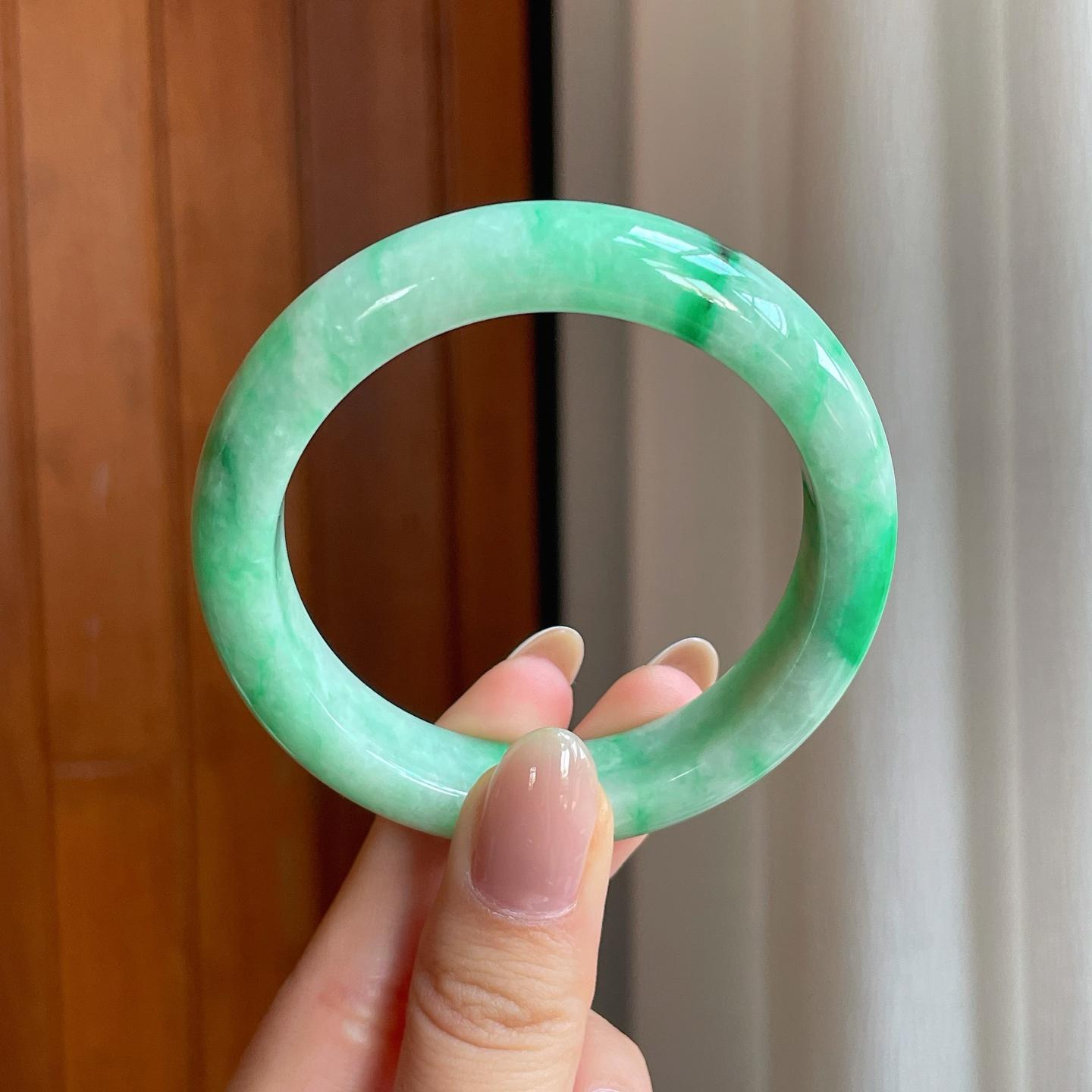 糯种带色翡翠平安镯（52.7mm）（yc374052）