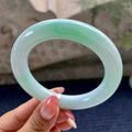 大圈口     细糯种晴底飘绿圆条手镯58.3圈      天然缅甸A货翡翠（yc424742）