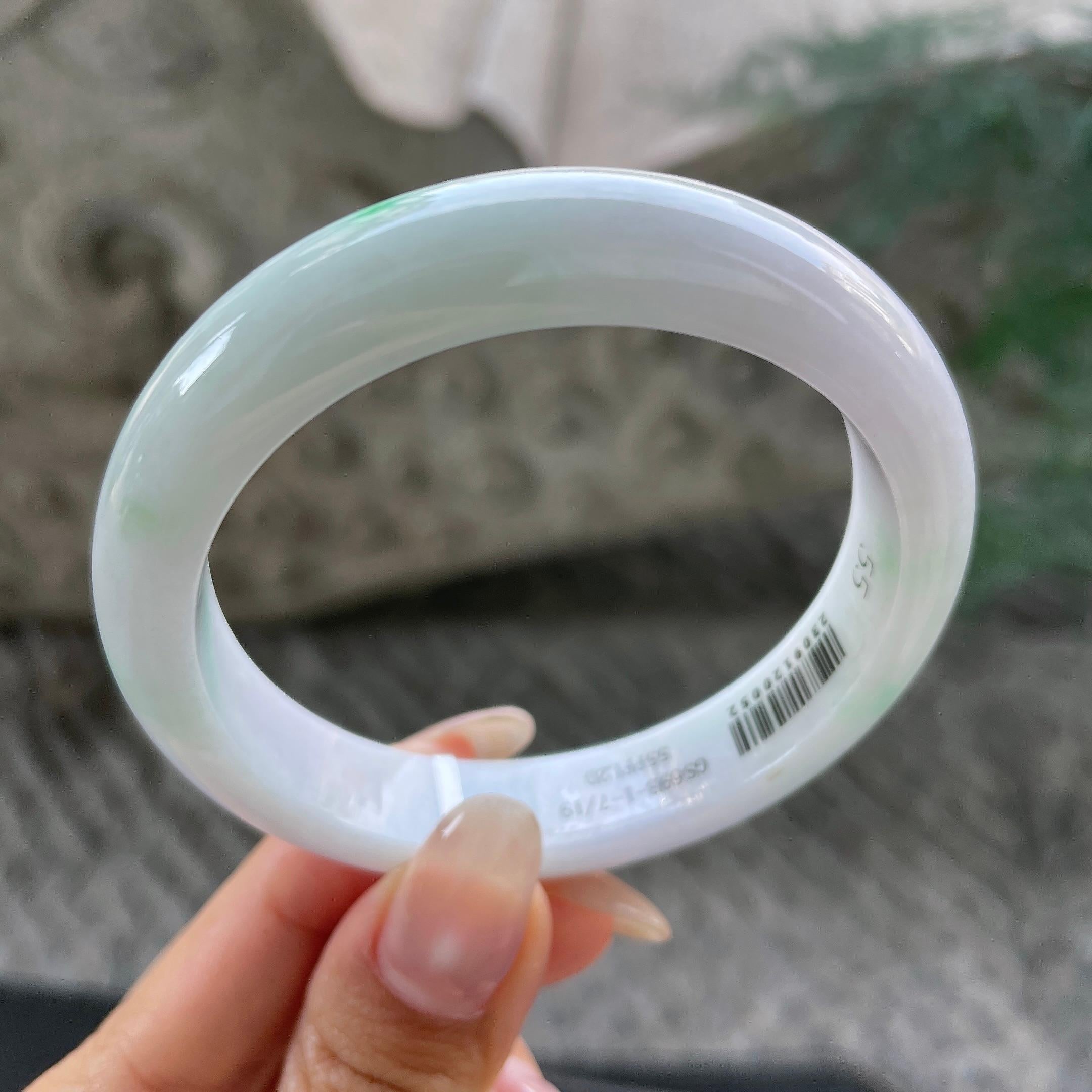 细糯种淡春彩正圈平安镯56圈    天然缅甸A货翡翠（yc351365）