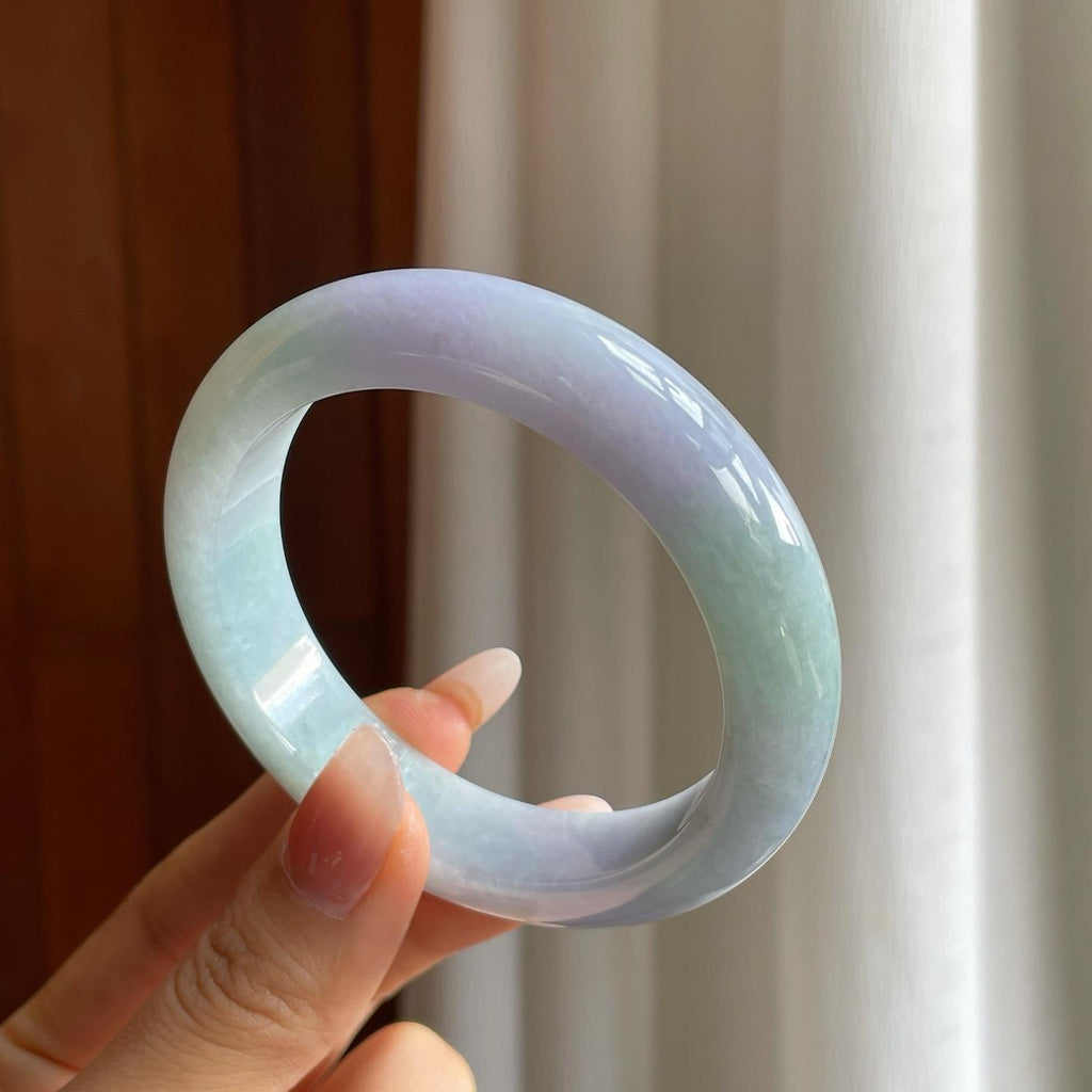 糯冰春带彩翡翠平安镯（57.5mm）（yc310545）
