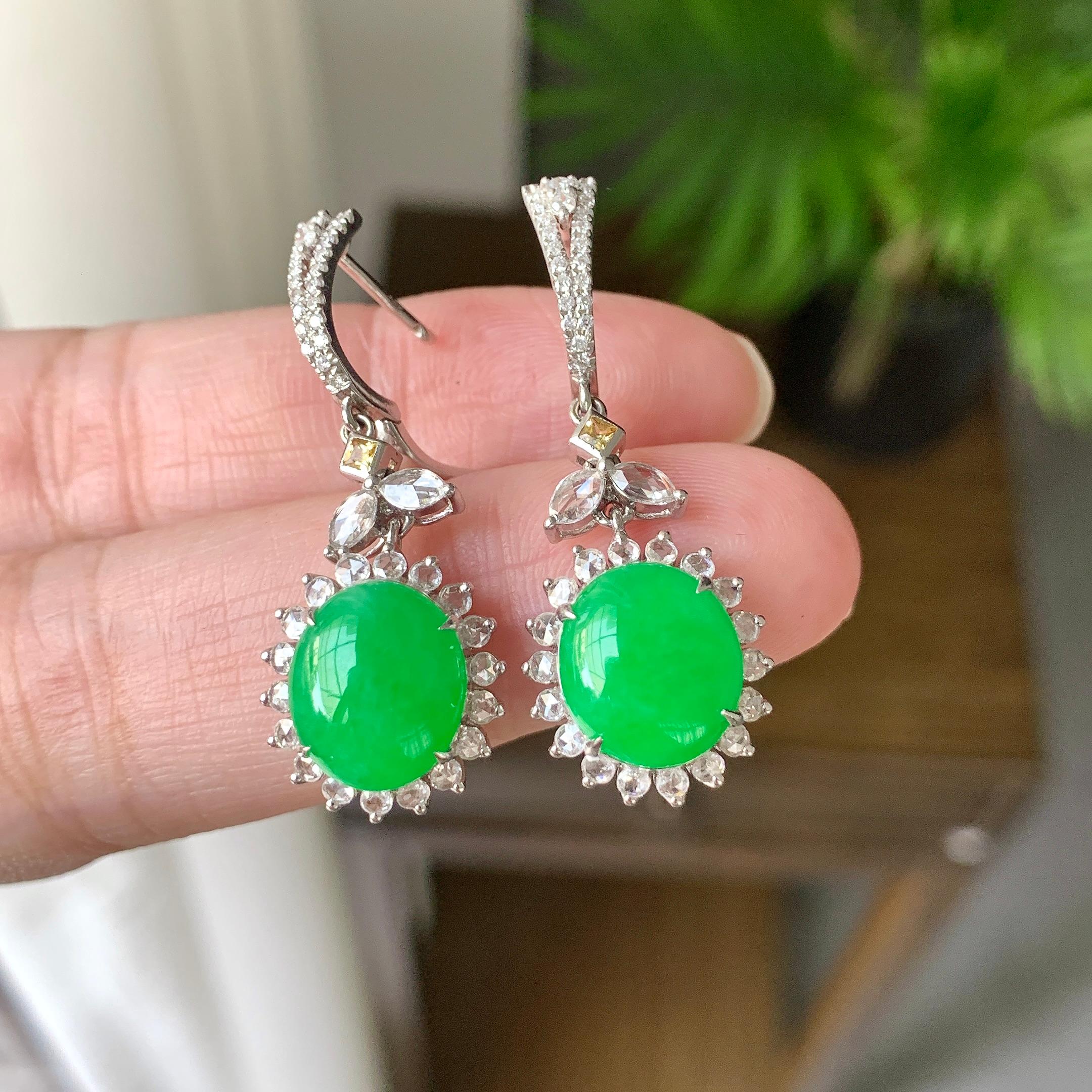 18K金钻镶细糯种翠绿蛋面耳坠（yc248183）