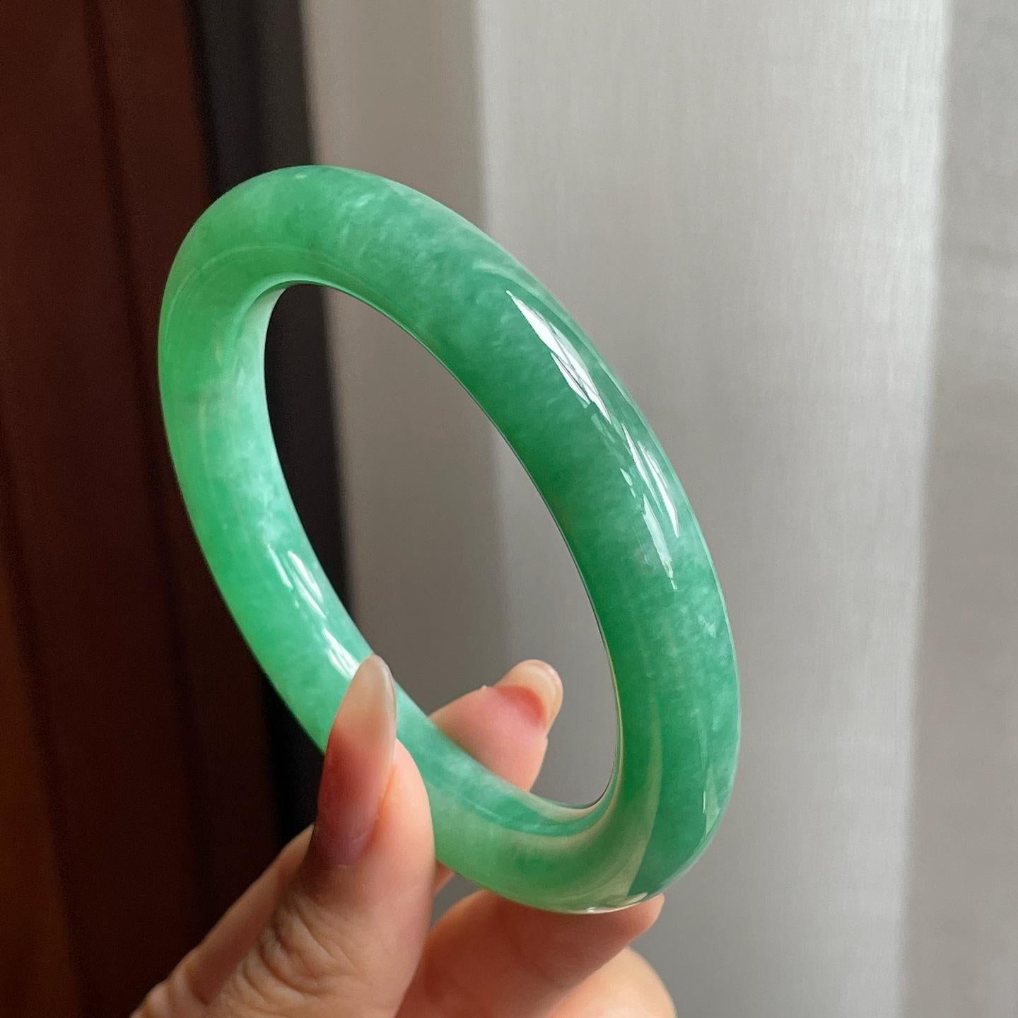 糯冰种满绿翡翠圆条手镯（56mm）（yc200135）