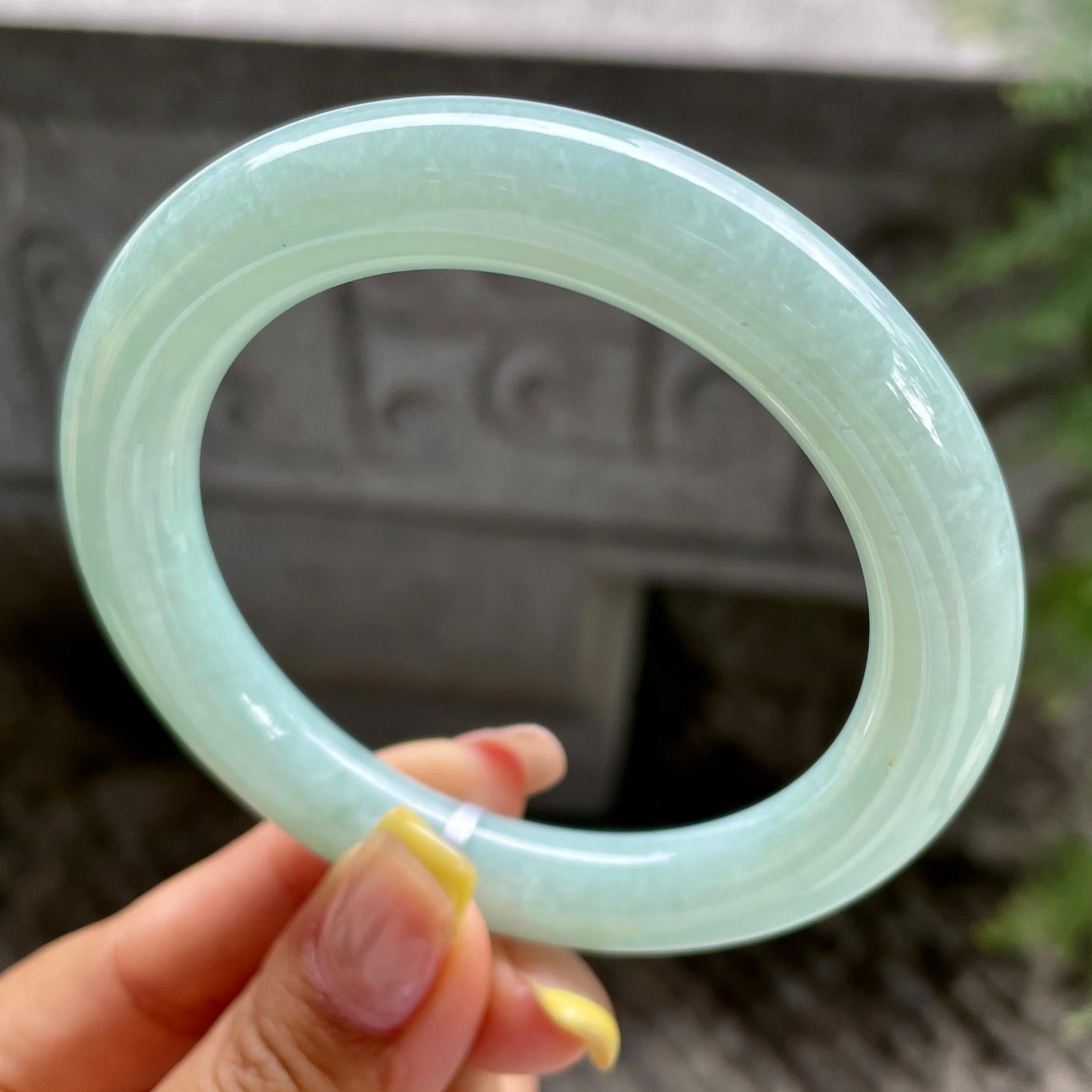 细糯种晴底圆条手镯56.6圈      天然缅甸A货翡翠（yc383138）