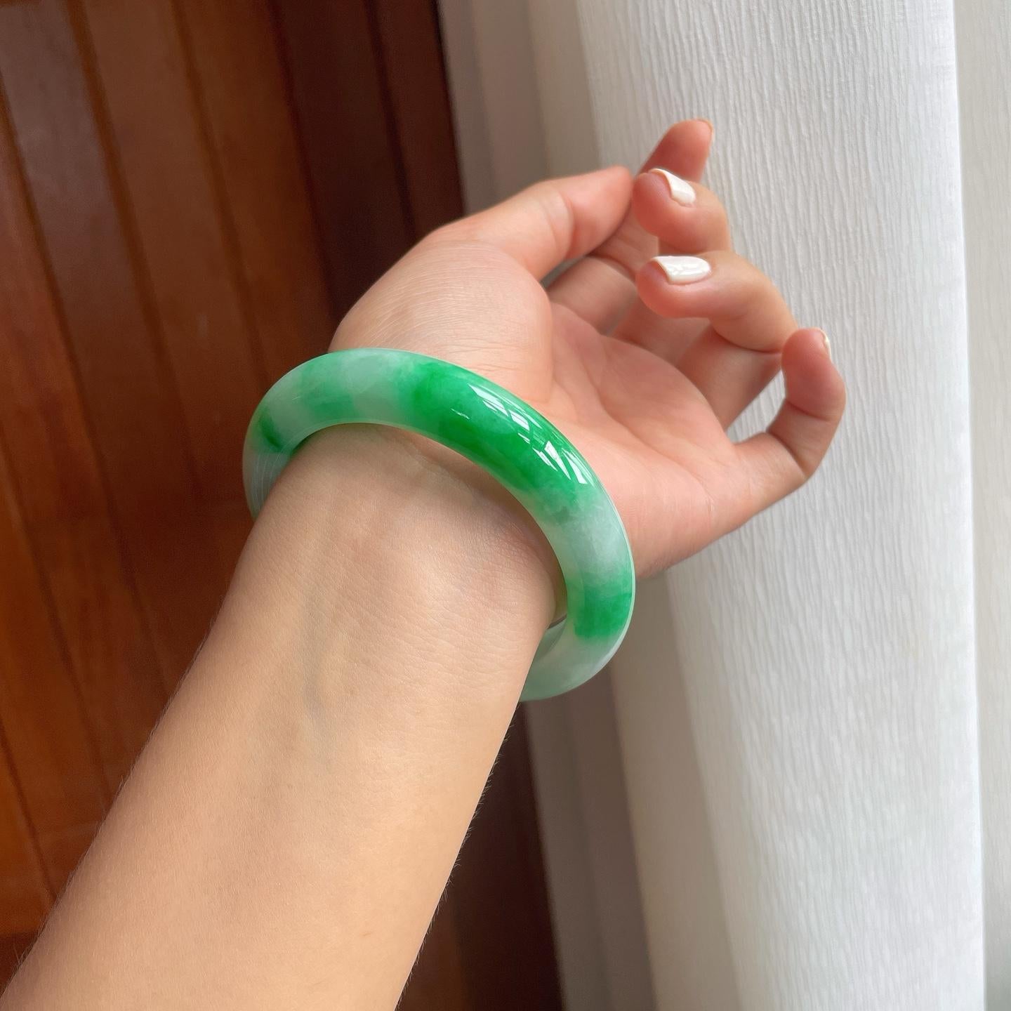 糯种带色翡翠平安镯（59mm）（yc249154）