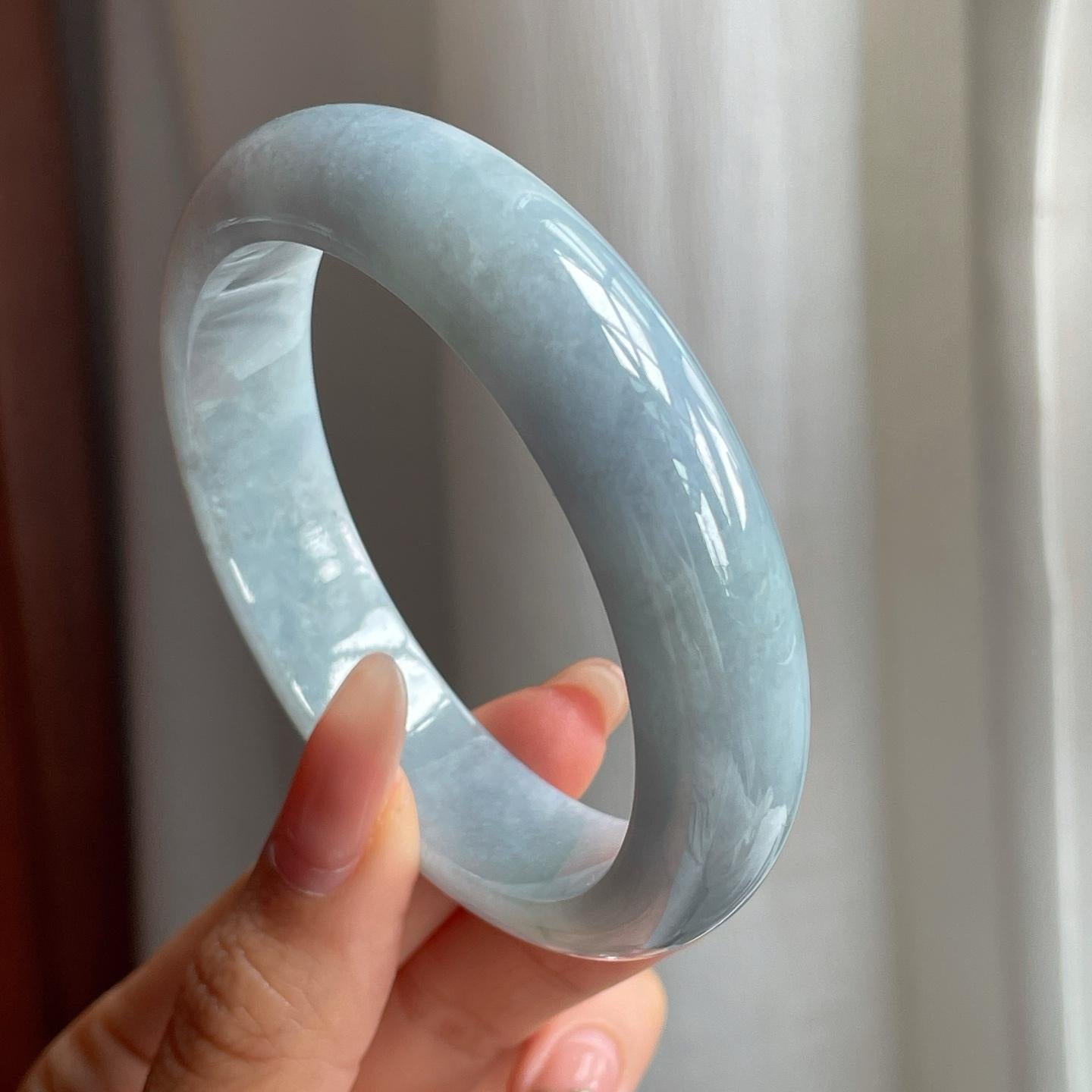 糯冰种淡紫底翡翠平安镯（56mm）（yc194790）