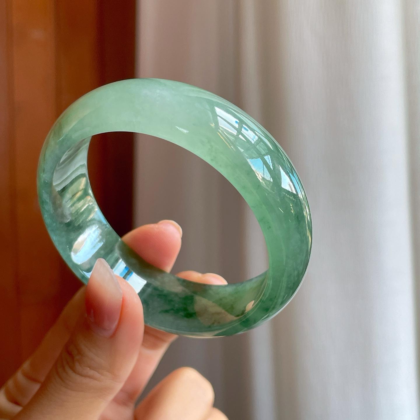 糯冰飘花宽版翡翠平安镯（57mm）（yc310962）