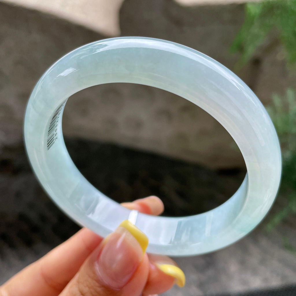 细糯种淡蓝底飘花正圈平安镯54.8圈           天然缅甸A货翡翠（yc392732）