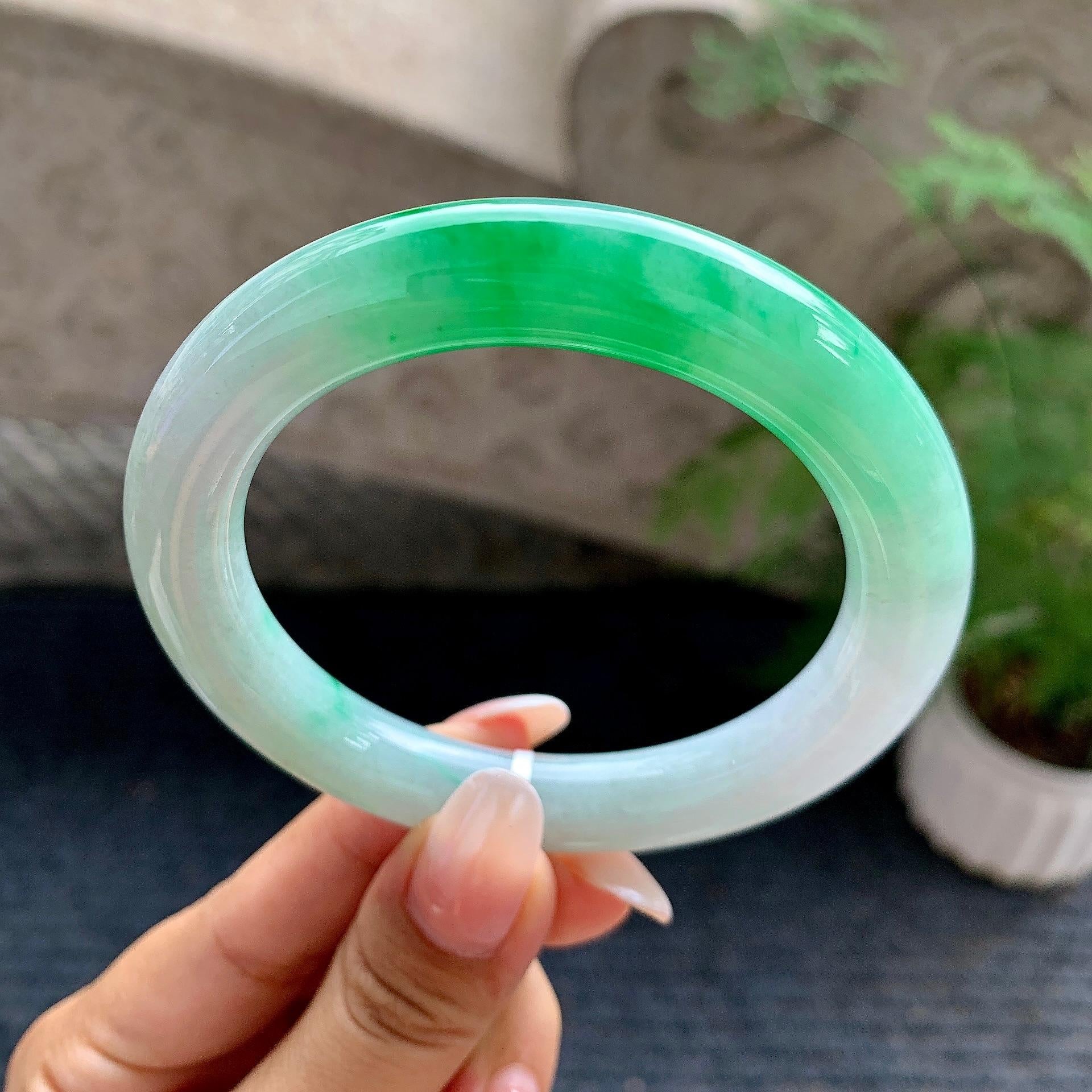 细糯种飘阳绿圆条手镯（57.8mm）（yc195922）