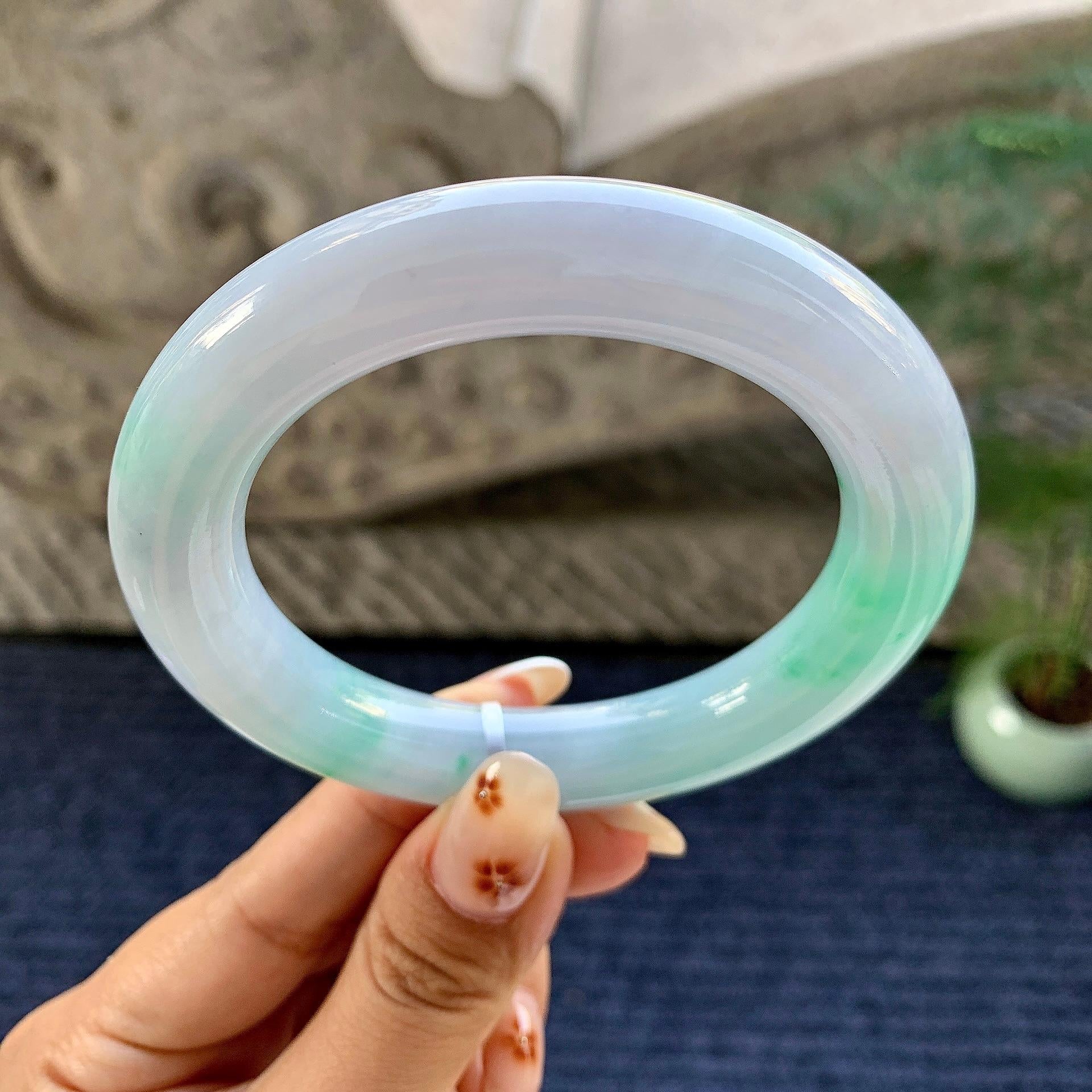 细糯种飘绿圆条手镯（58.6mm）（yc249460）