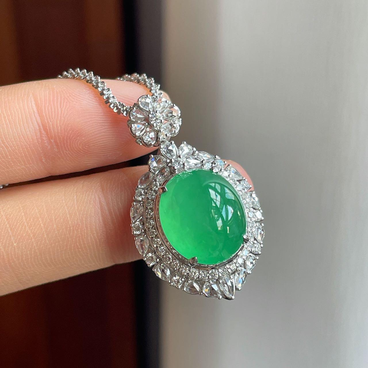 18k 金钻镶冰种甜绿翡翠吊坠（yc314121）