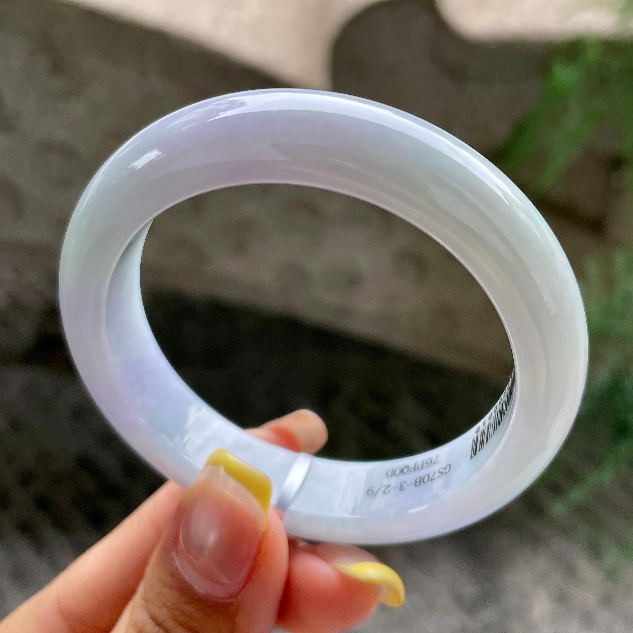 小圈口     细糯种春彩正圈平安镯52.1圈             天然缅甸A货翡翠（yc392741）