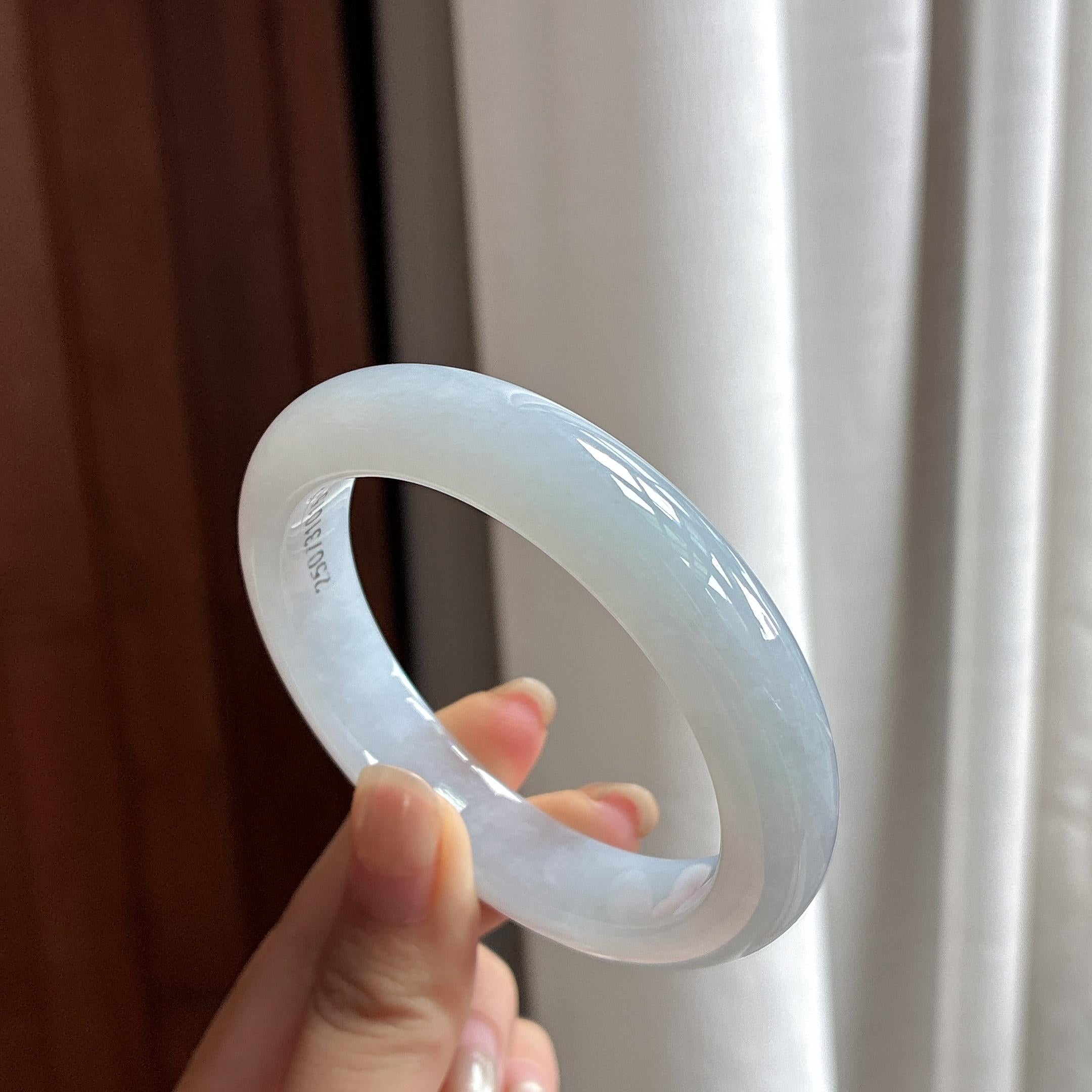 糯冰淡底色正圈平安镯 56圈 天然缅甸A货翡翠（yc484412）