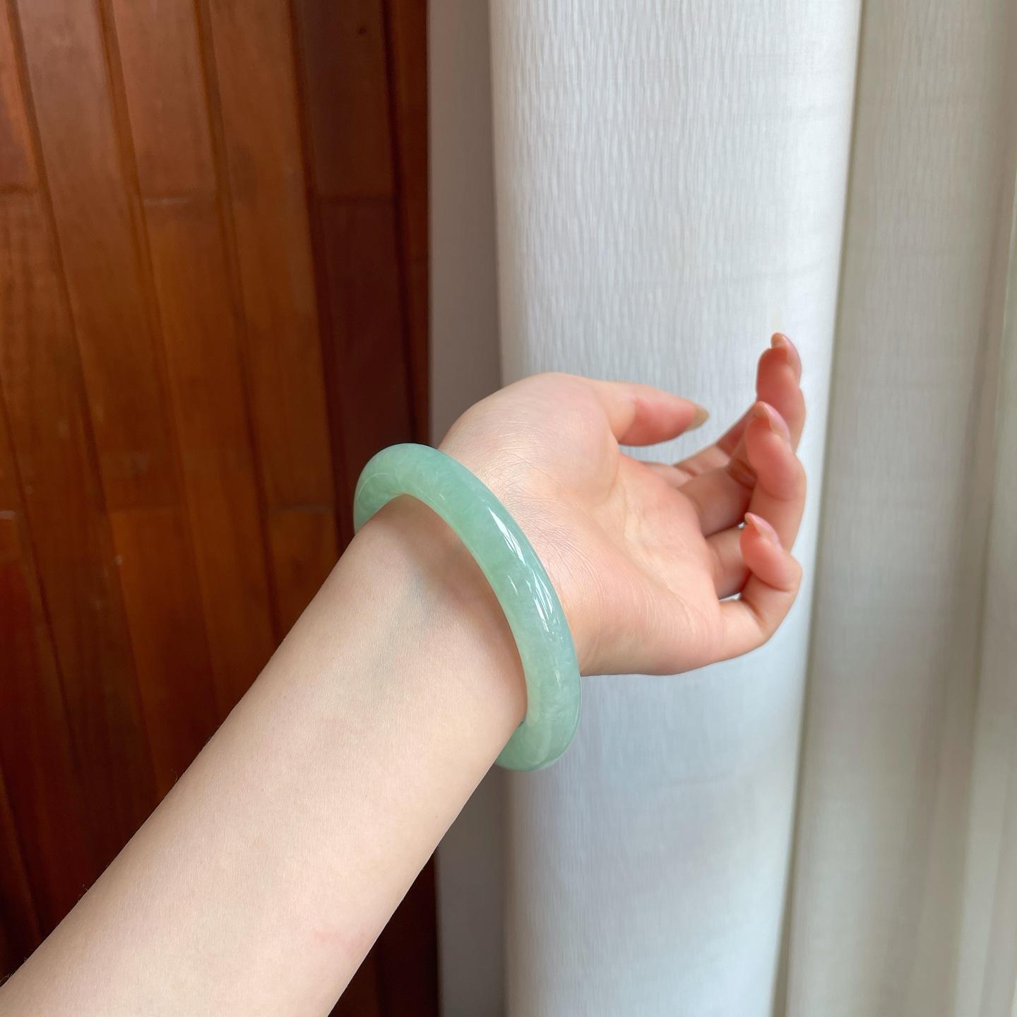 冰种晴水翡翠圆条手镯（54.3mm)（yc370374）