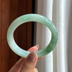 糯冰绿底翡翠平安镯 60圈（yc436599）