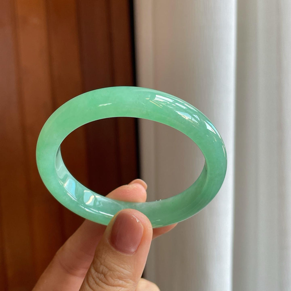 冰种果绿底翡翠贵妃镯（53mm）（yc276469）