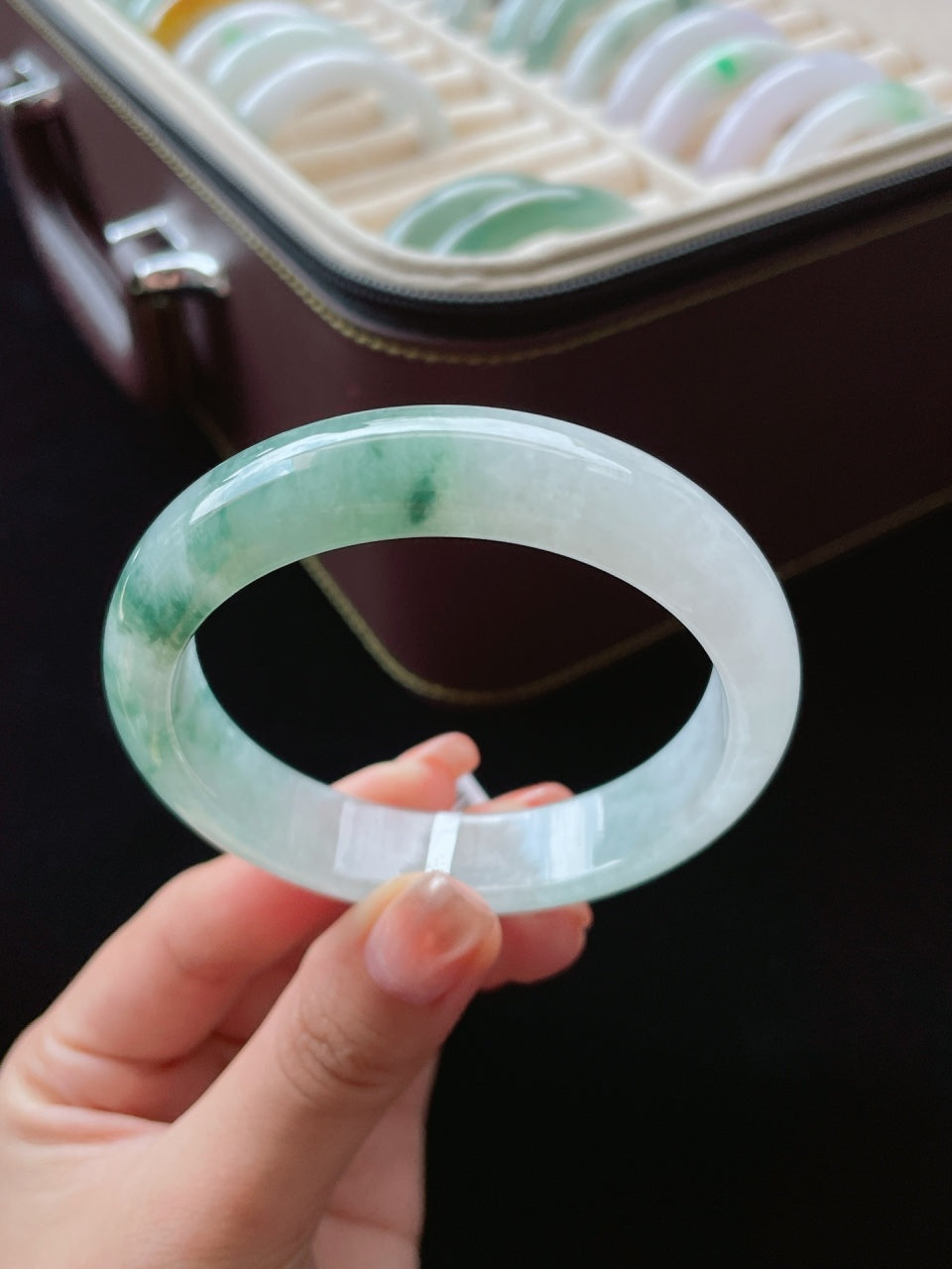 冰种飘绿花正圈翡翠手镯（58.1mm）（yc016639）