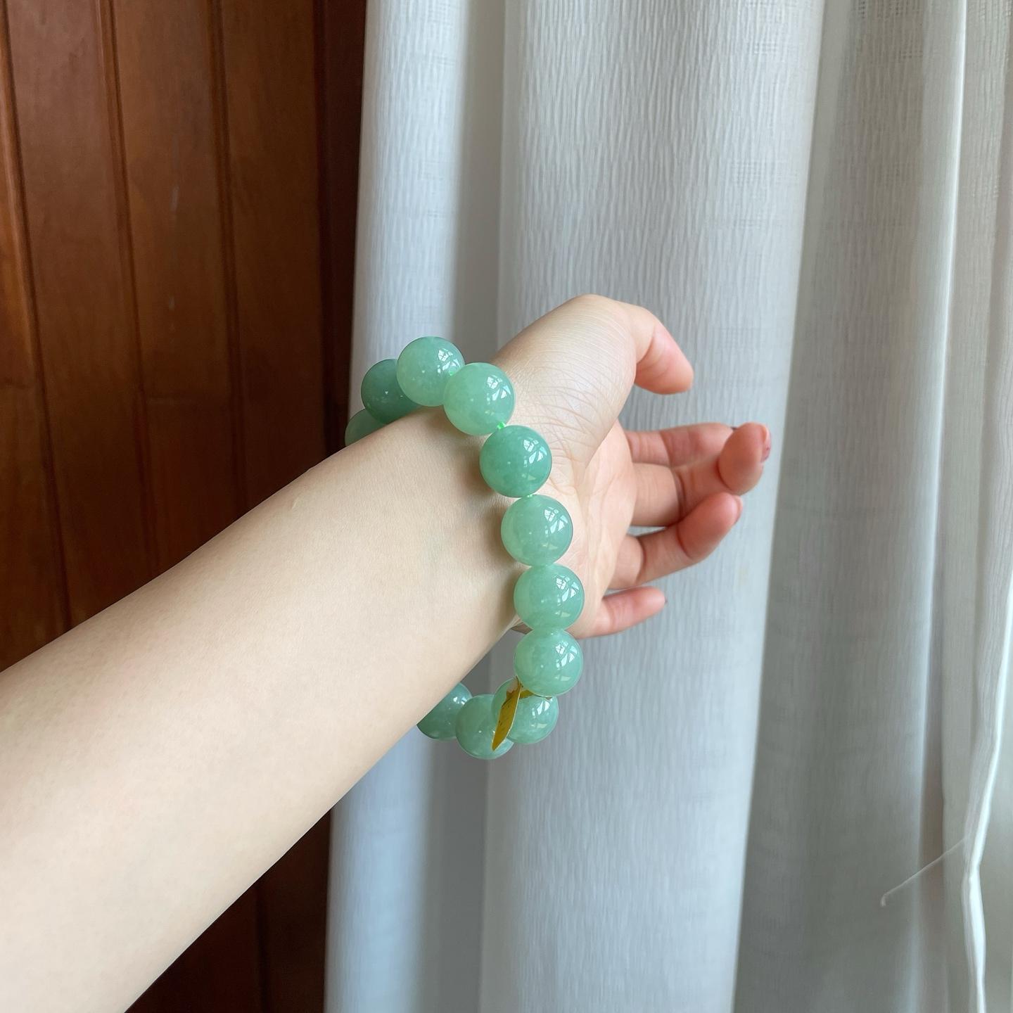 糯冰果绿翡翠珠串手串（yc302086）