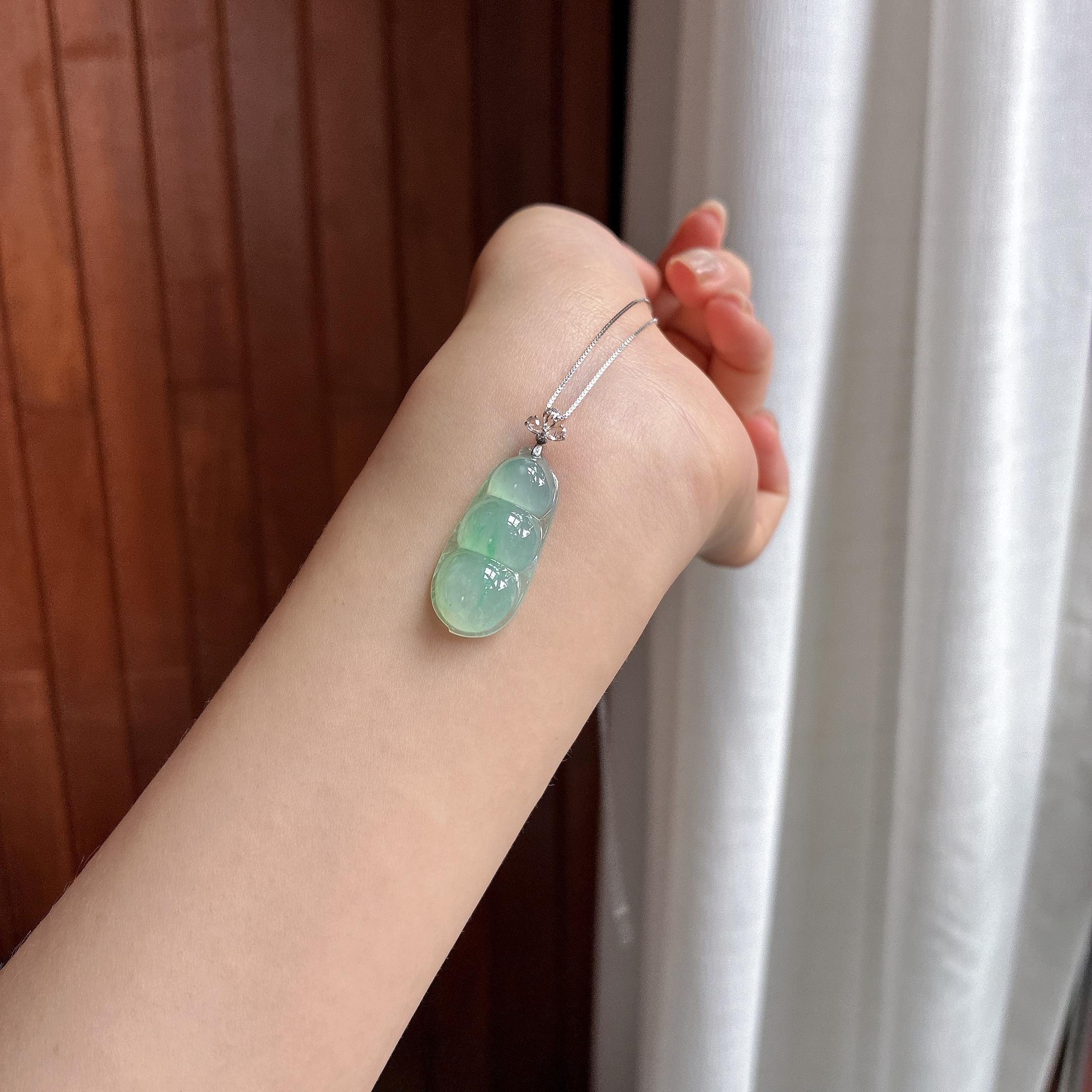 18k金扣头糯冰晴底飘花福豆挂件 天然缅甸A货翡翠（yc483352）